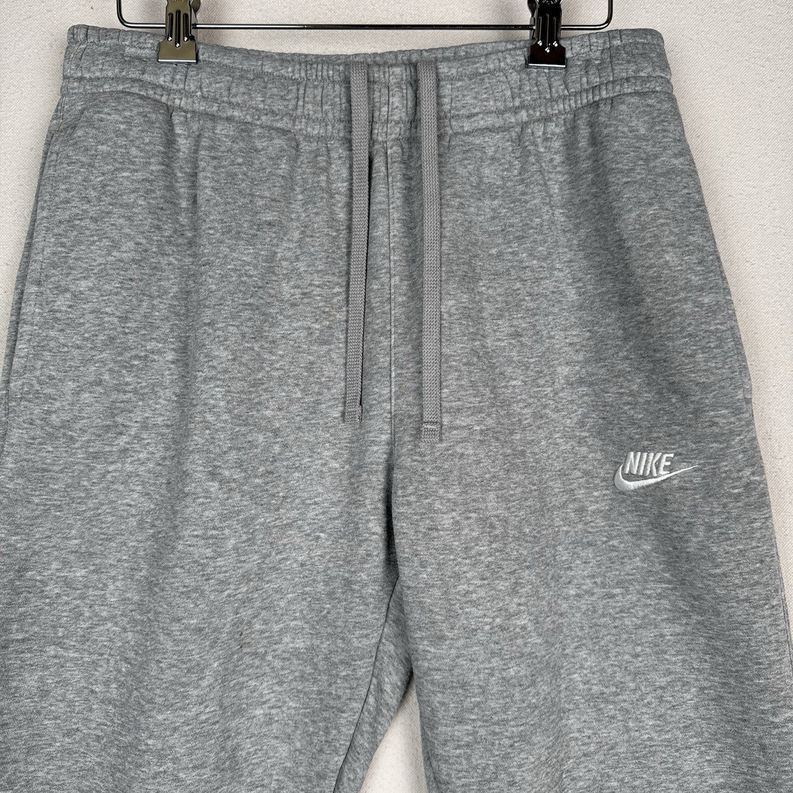 Nike Sportswear Club Men’s Gray Fleece Jogger Pants Size M Medium *Read