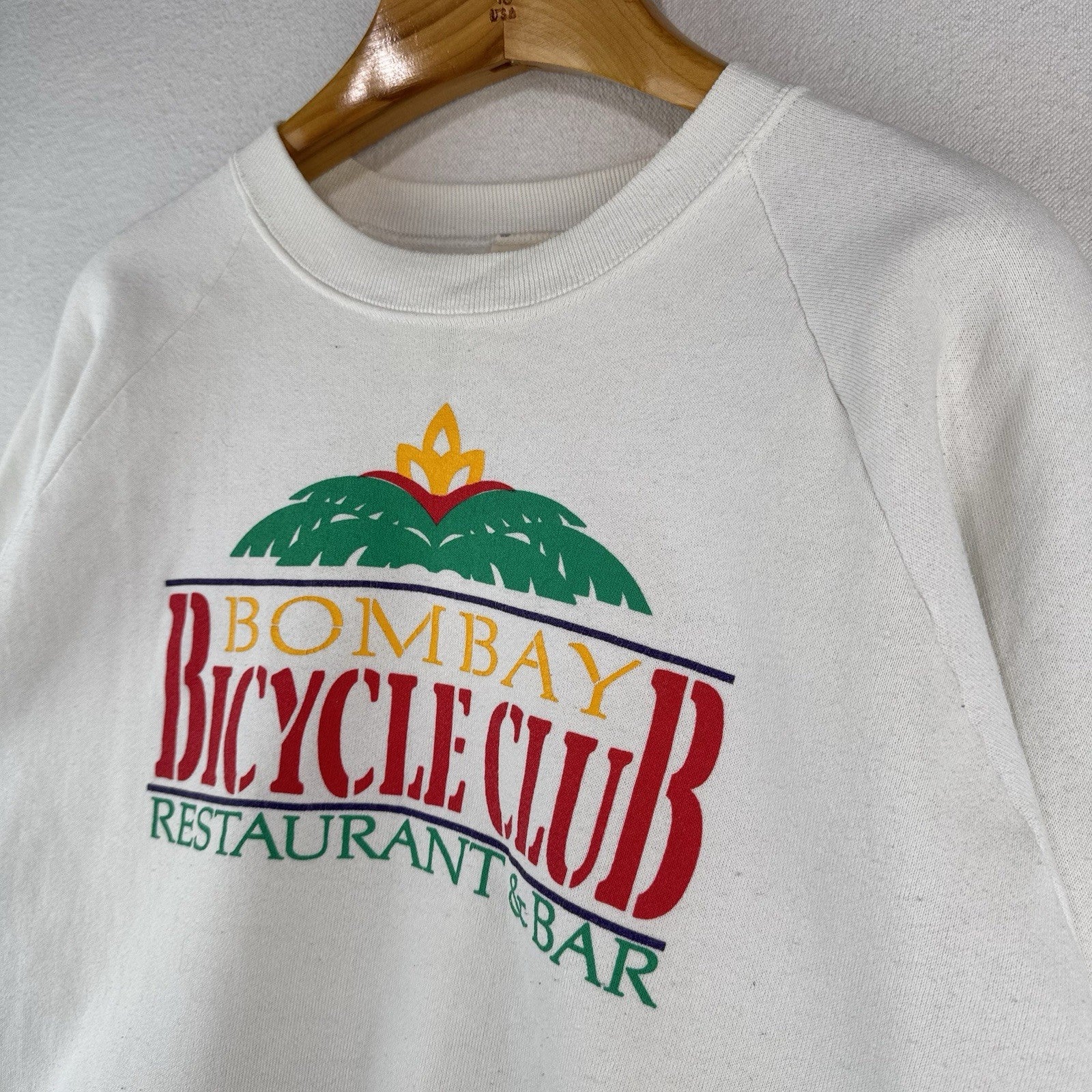 90’s Vtg Bombay Bicycling Club Restaurant Sweatshirt Men’s 2XL White Made In USA