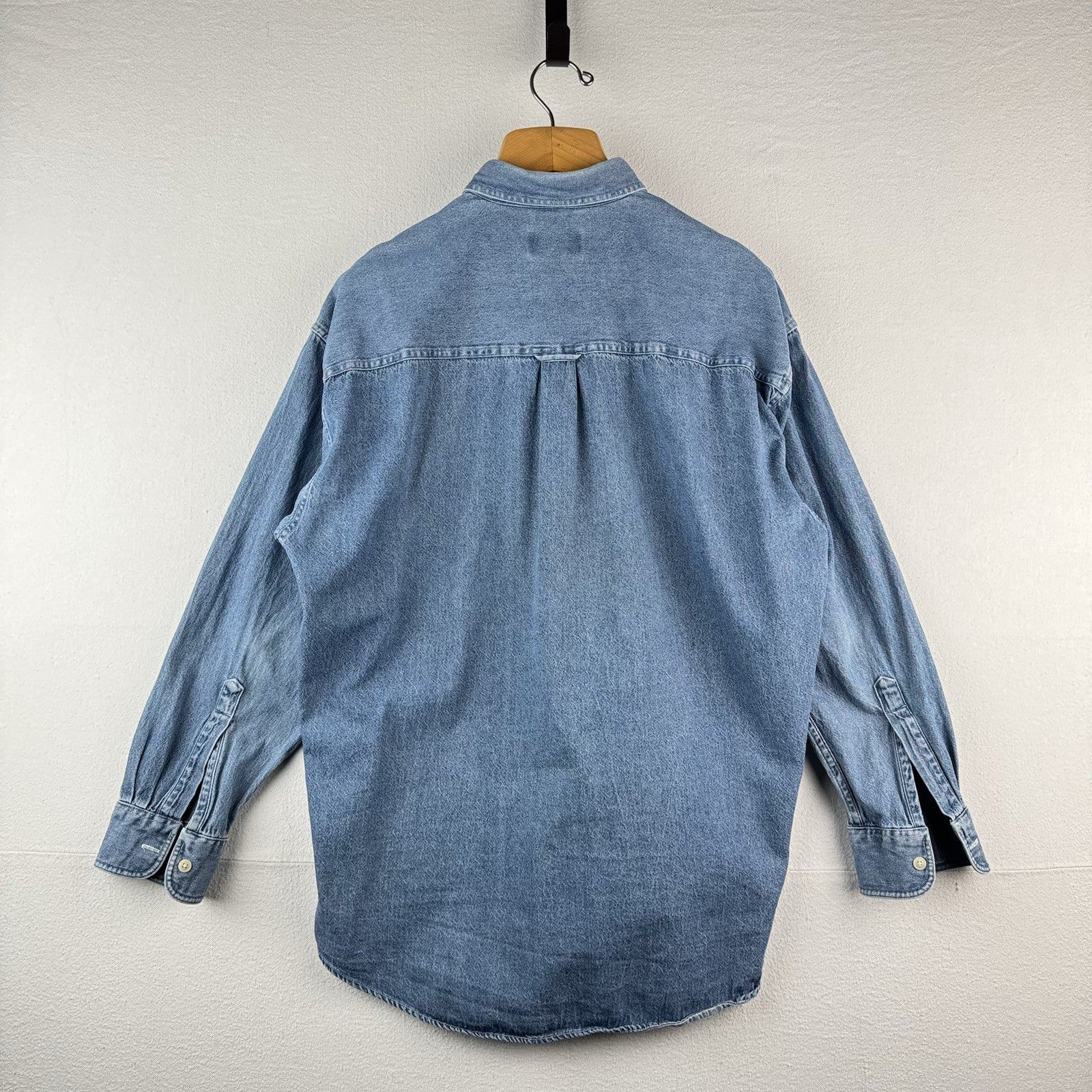 90’s Vintage Chaps Ralph Lauren Men’s L Button Up Denim Cotton Chambray Shirt