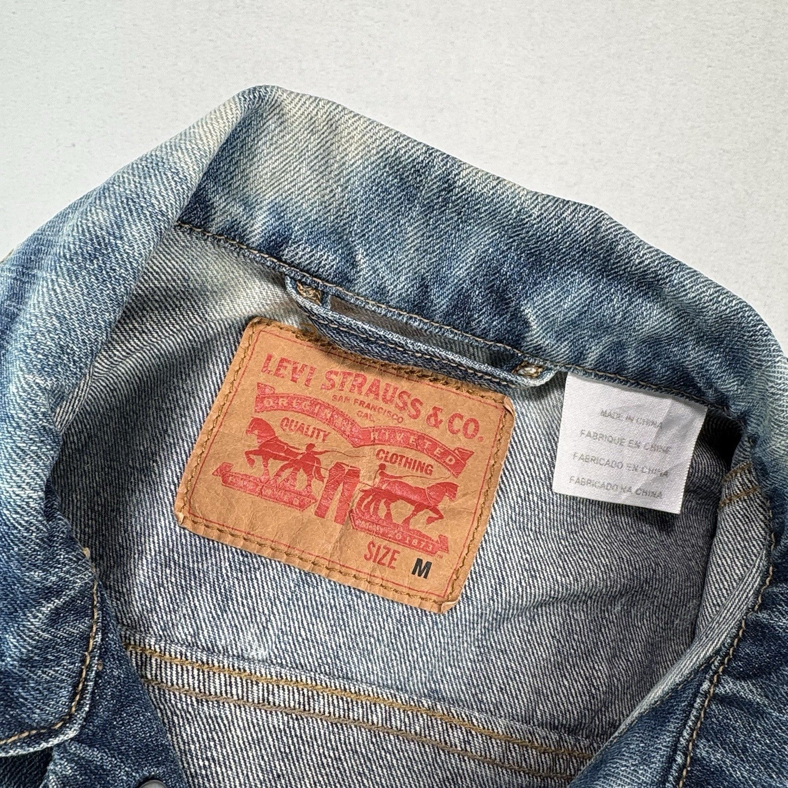Levis Denim Jean Jacket Distressed and Bleached Men’s Medium
