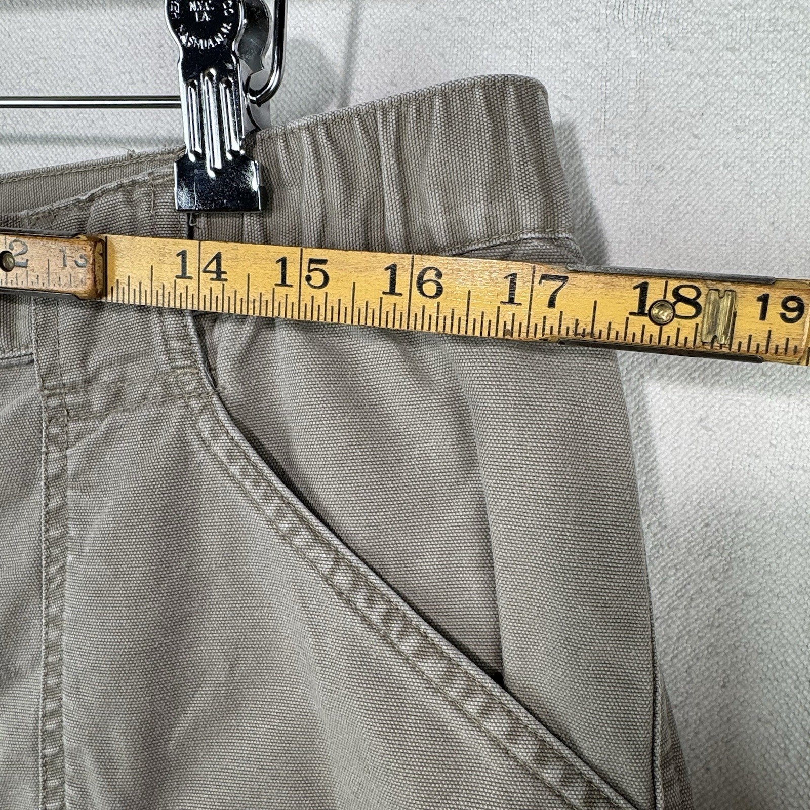Men's "Columbia" Size XL (W38xL8.5) Olive Green, Elastic Side, Cargo Shorts
