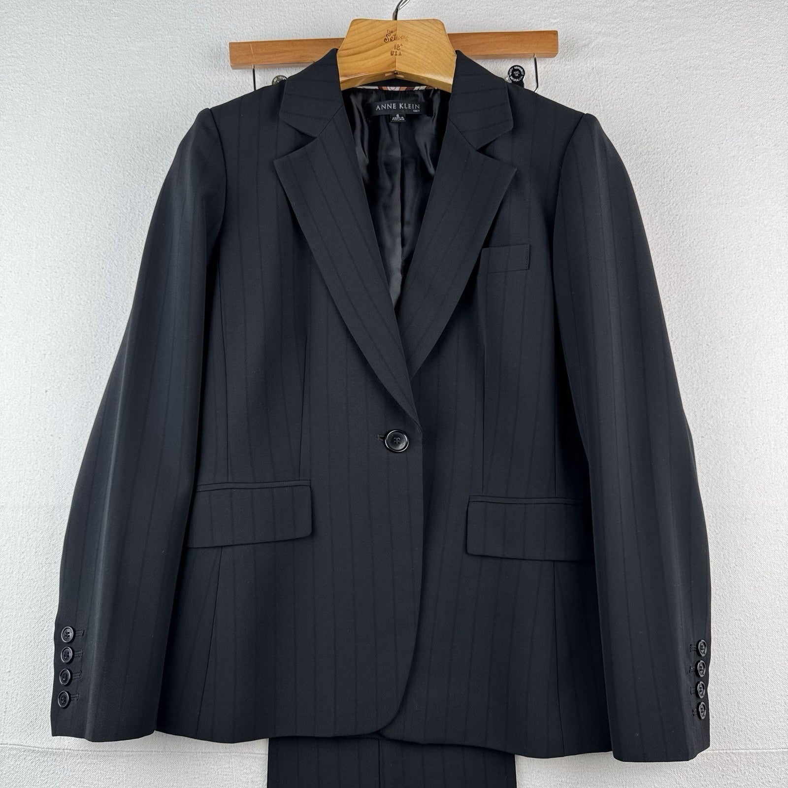 Anne Klein Women's 6 Pant Suit Two Piece Set Black Tonal Pinstripe Leg=9.5"