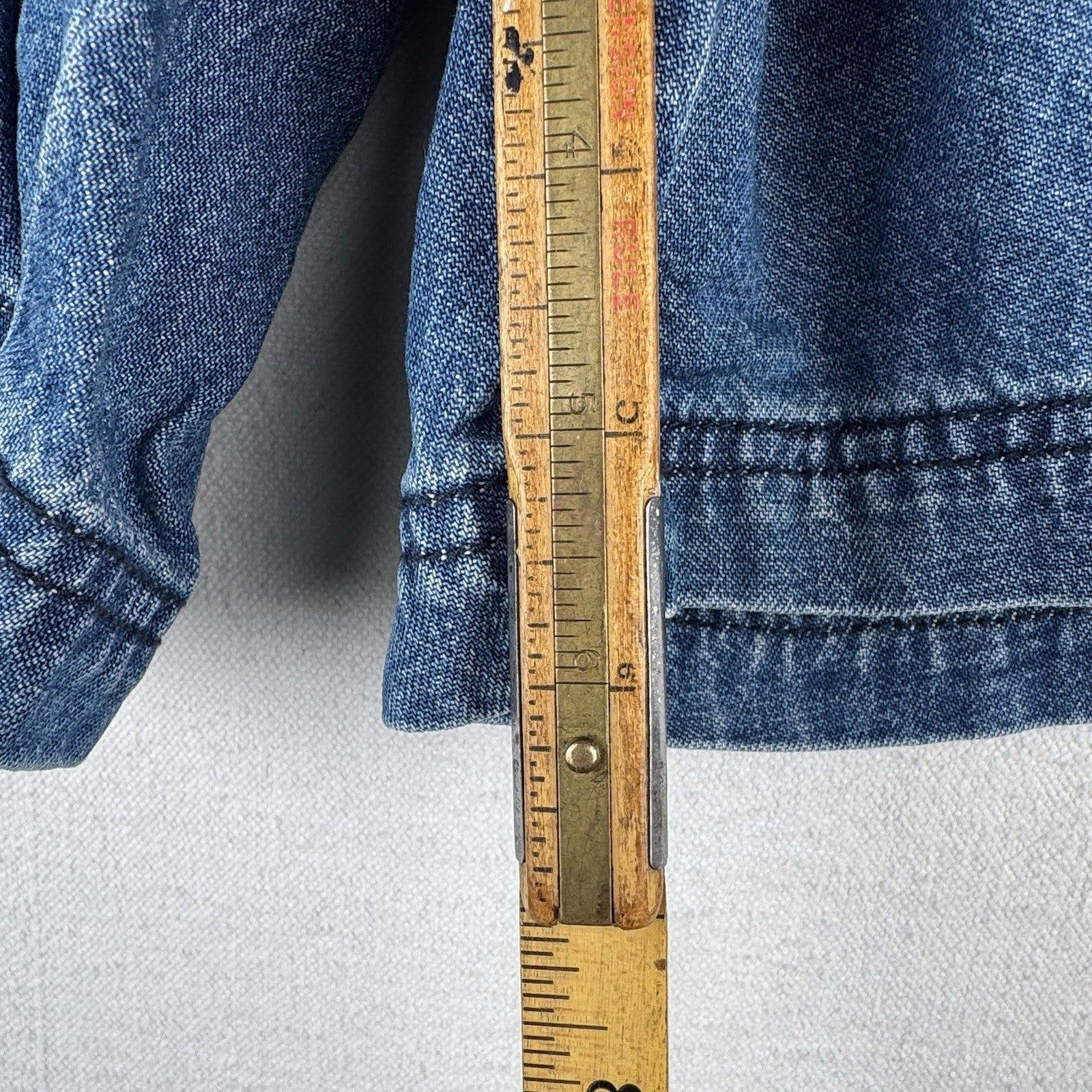 Vtg St. John's Bay Denim Cargo Safari Pocket Shorts Mens 34x6 Blue Elastic Waist