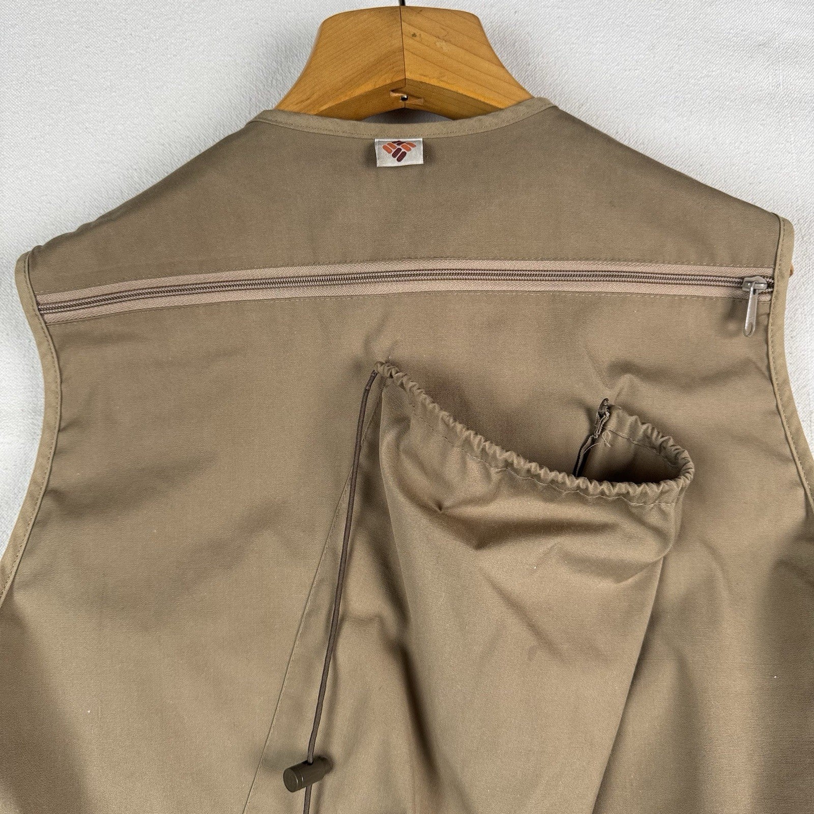 Vintage 80’s Columbia Sportswear 15 Pocket Fly Fishing Vest Men’s XL Made In USA
