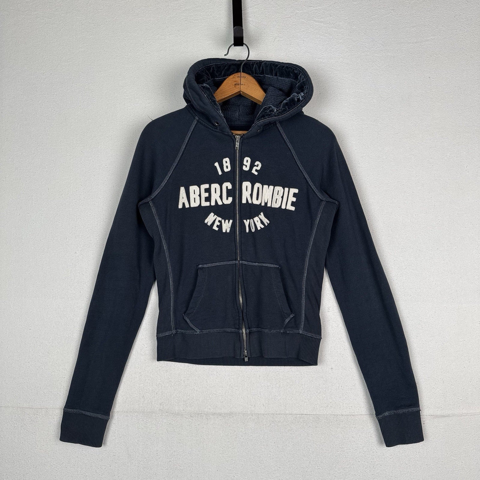 Vintage Abercrombie Fitch A&F 1892 Women’s Medium Navy Blue Hoodie Zip Spellout