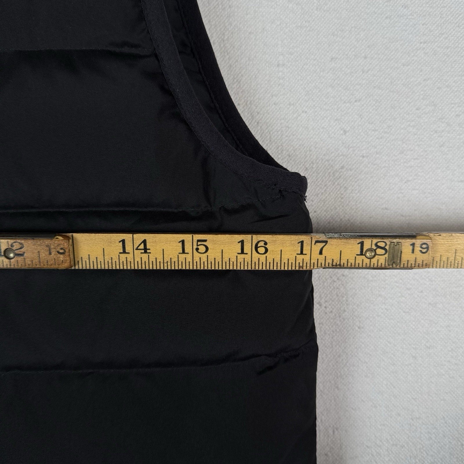 J Crew Women’s Mountain Puffer Vest XXSmall Solid Black Down Filled Side Zip