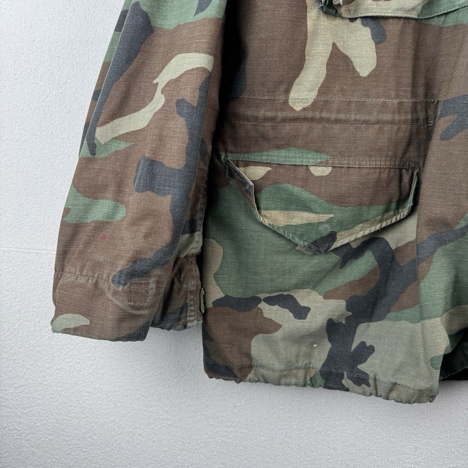 80’s Vintage US Army M81 Woodland Camo M65 Field Jacket Men’s Large Regular 1984