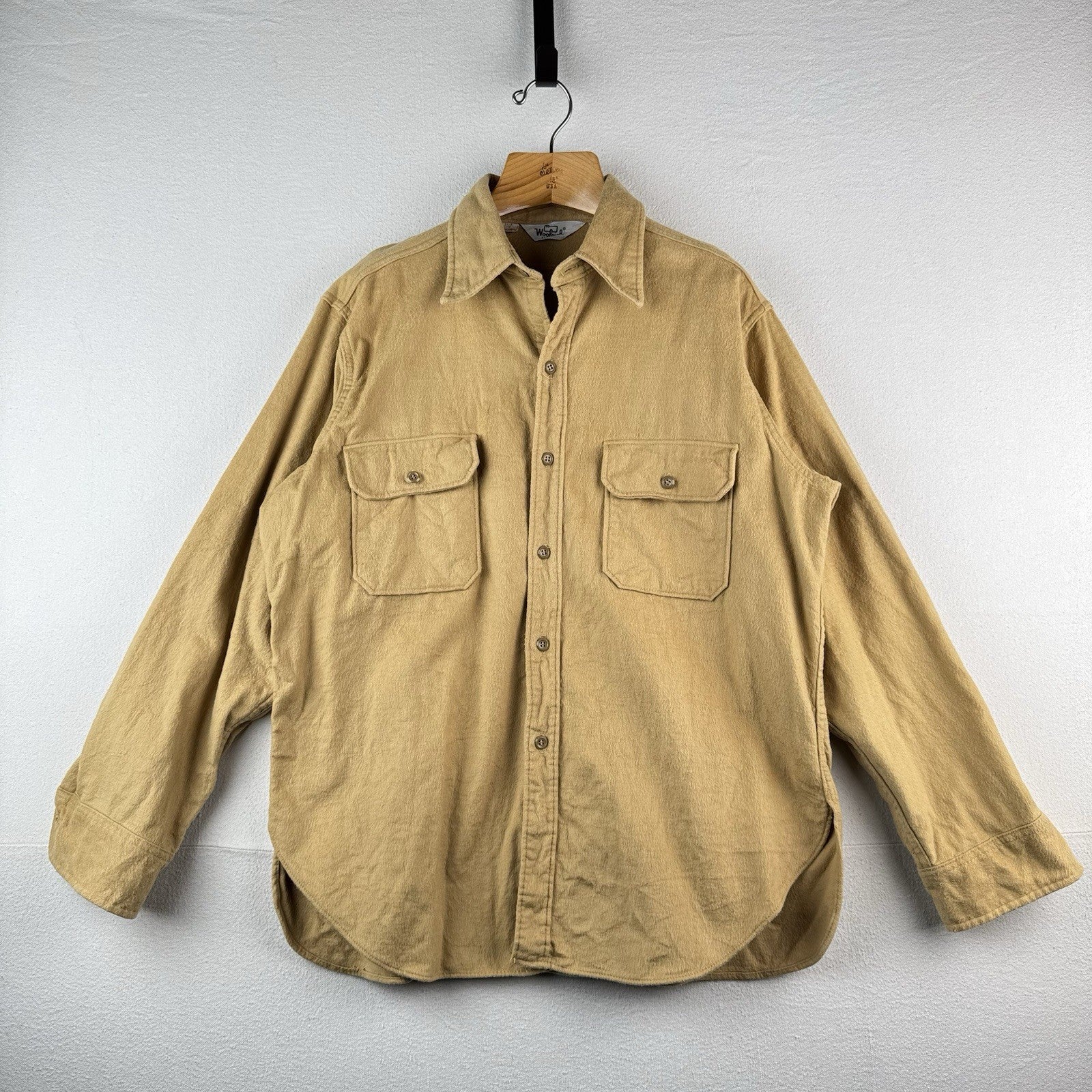 70’s Vintage Woolrich Flannel Button Up Shirt 2XL Mens Beige Brown Made in USA