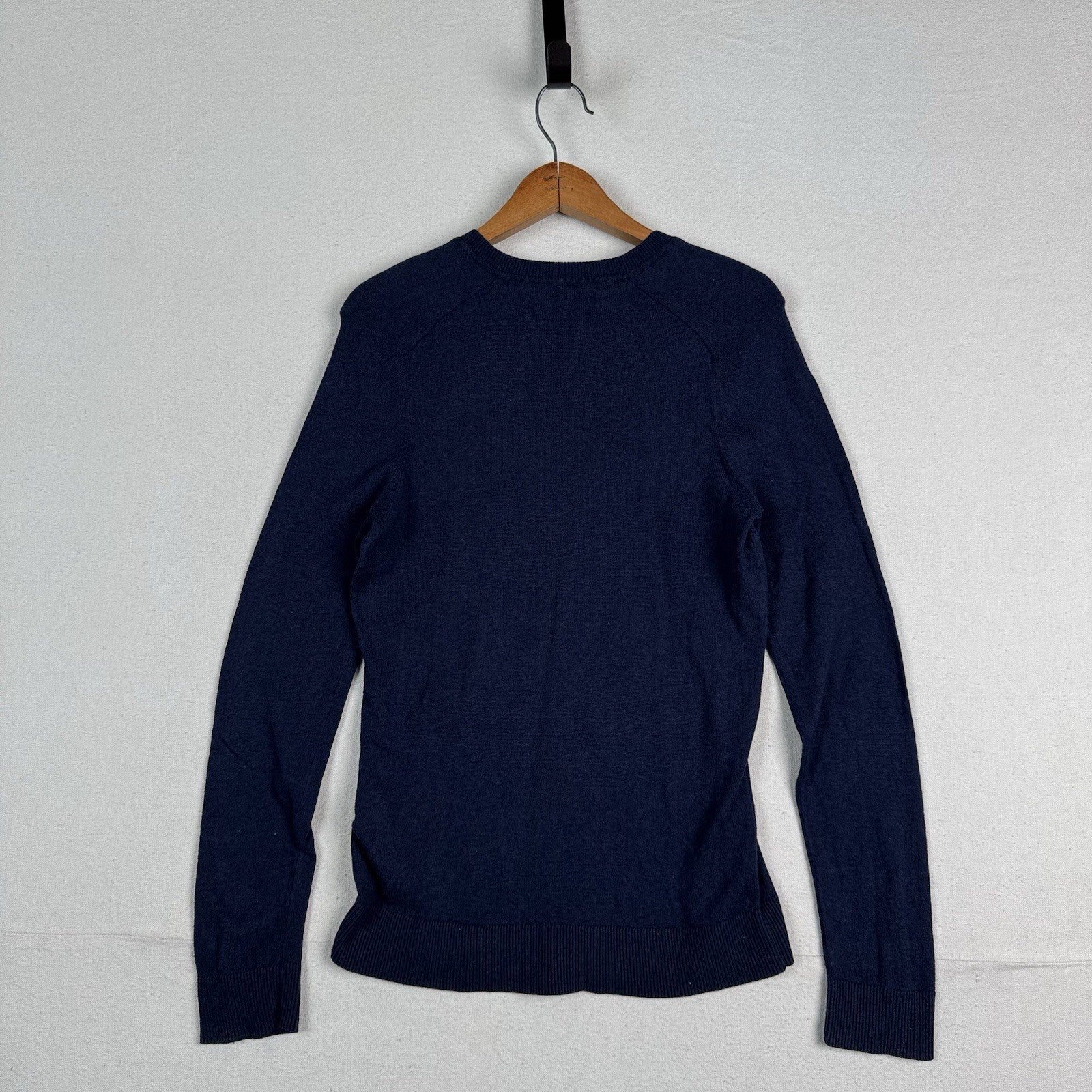 A&F Abercrombie & Fitch Women’s Navy Soft Cotton Cashmere V-Neck Sweater Small