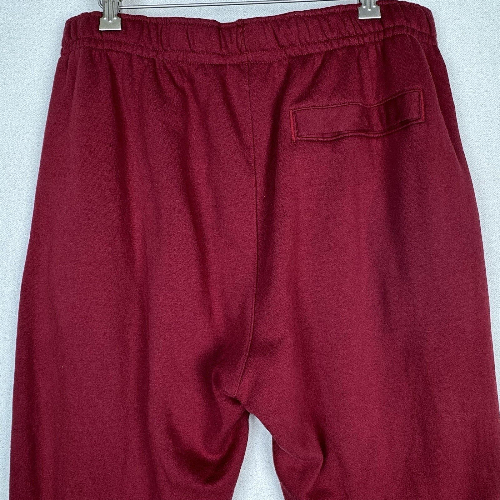 Nike Sportswear Club Fleece Joggers Maroon Red Men's Size XL Sweatpants Pants