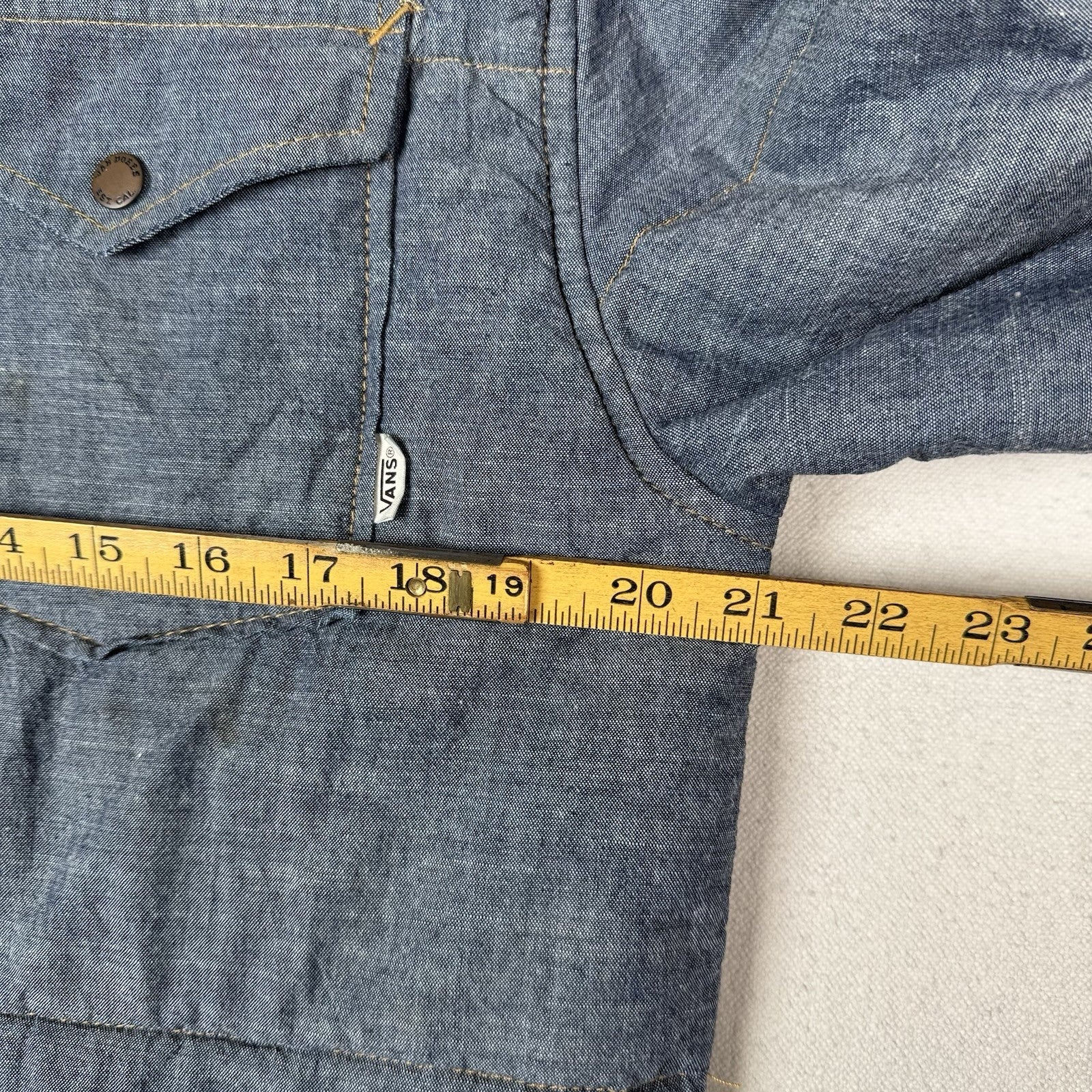 Vans Men’s Medium Denim Puffer Quilted Insulated Jacket Overshirt *Read