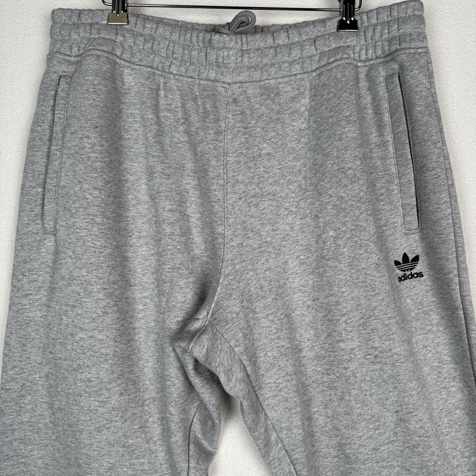 Adidas Gray Originals Essentials Trefoil Jogger Pants Men’s XL  NWOT