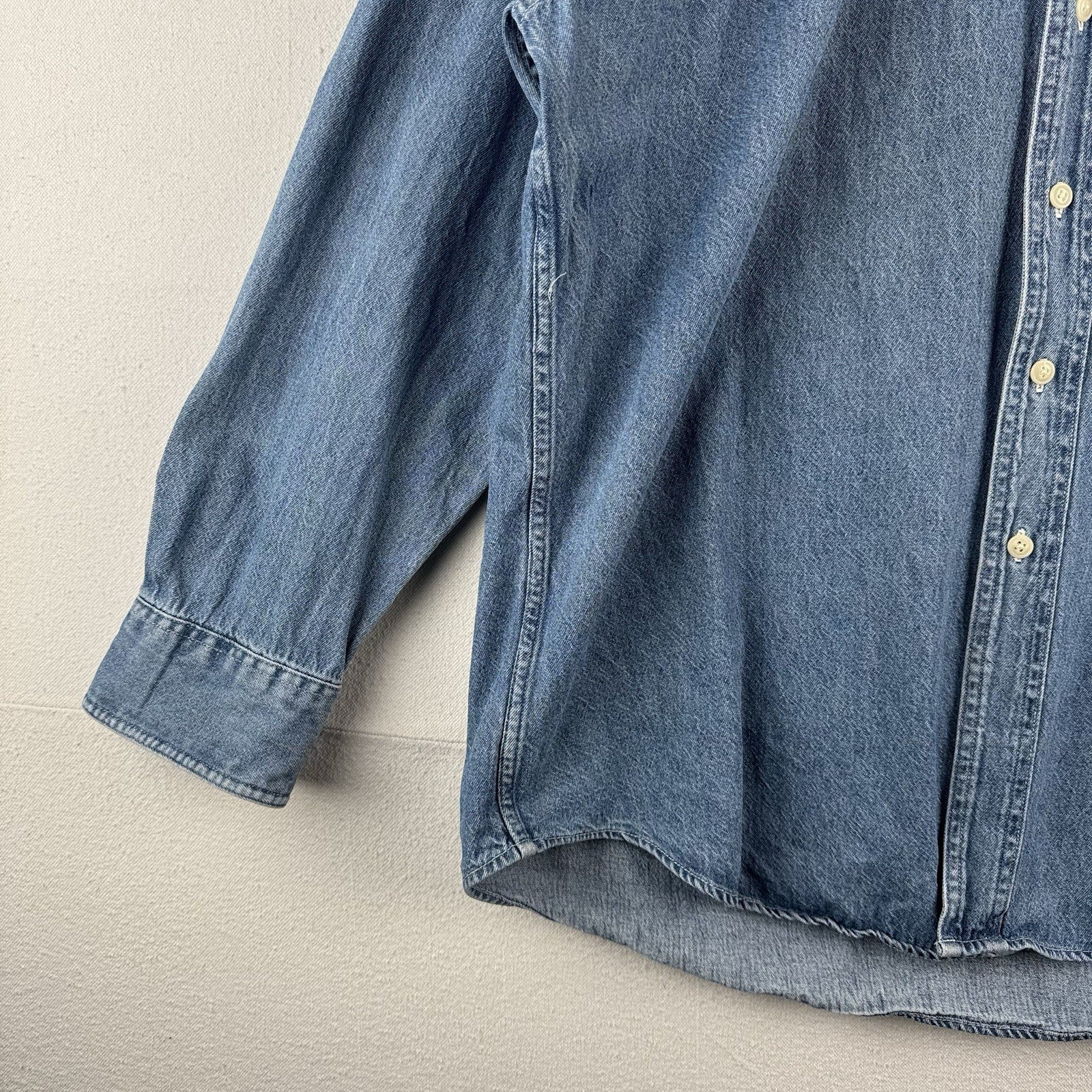90’s Vintage Chaps Ralph Lauren Men’s L Button Up Denim Cotton Chambray Shirt