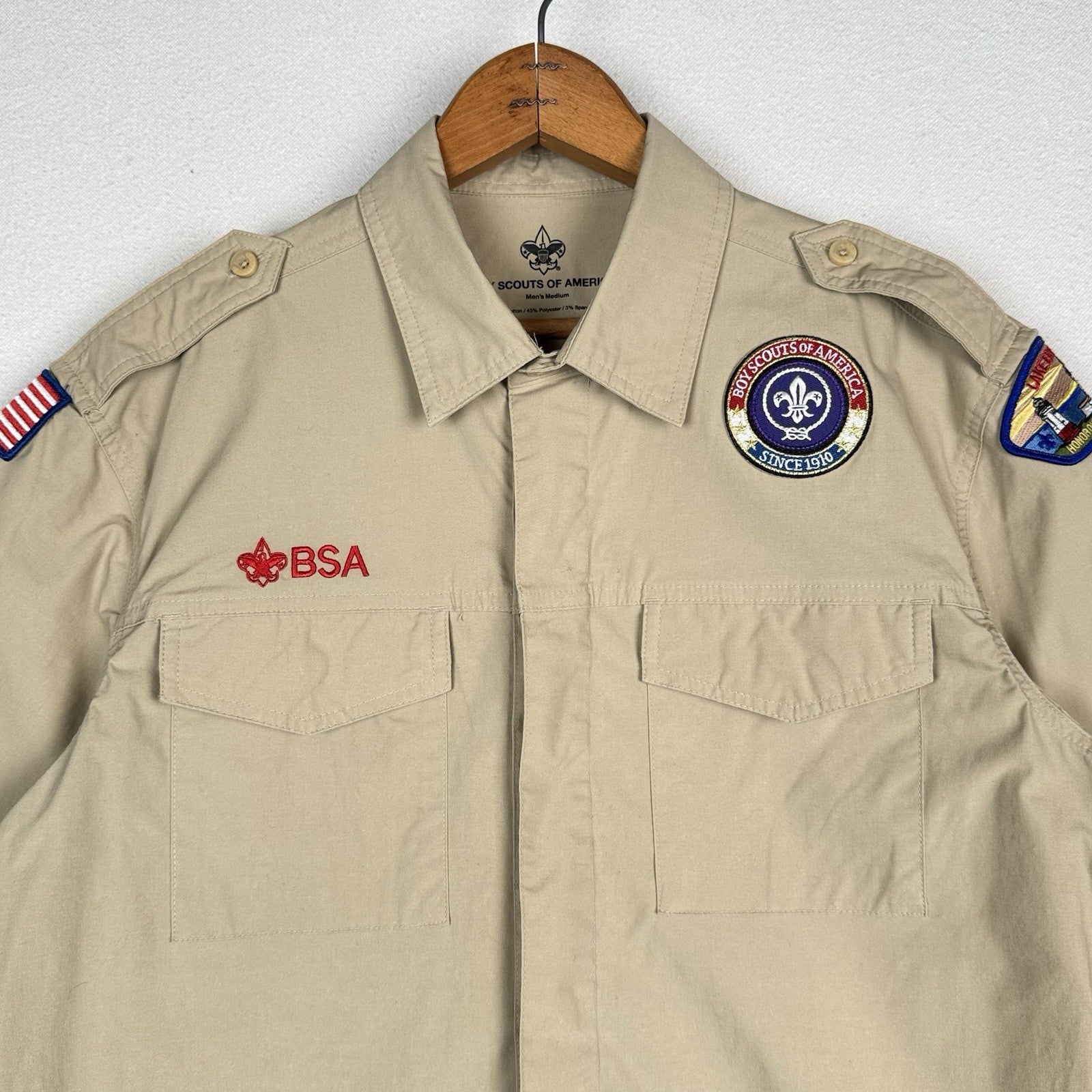 Boy Scout BSA Official Uniform Shirt Men’s M Tan Short Sleeve Patches Lake Erie