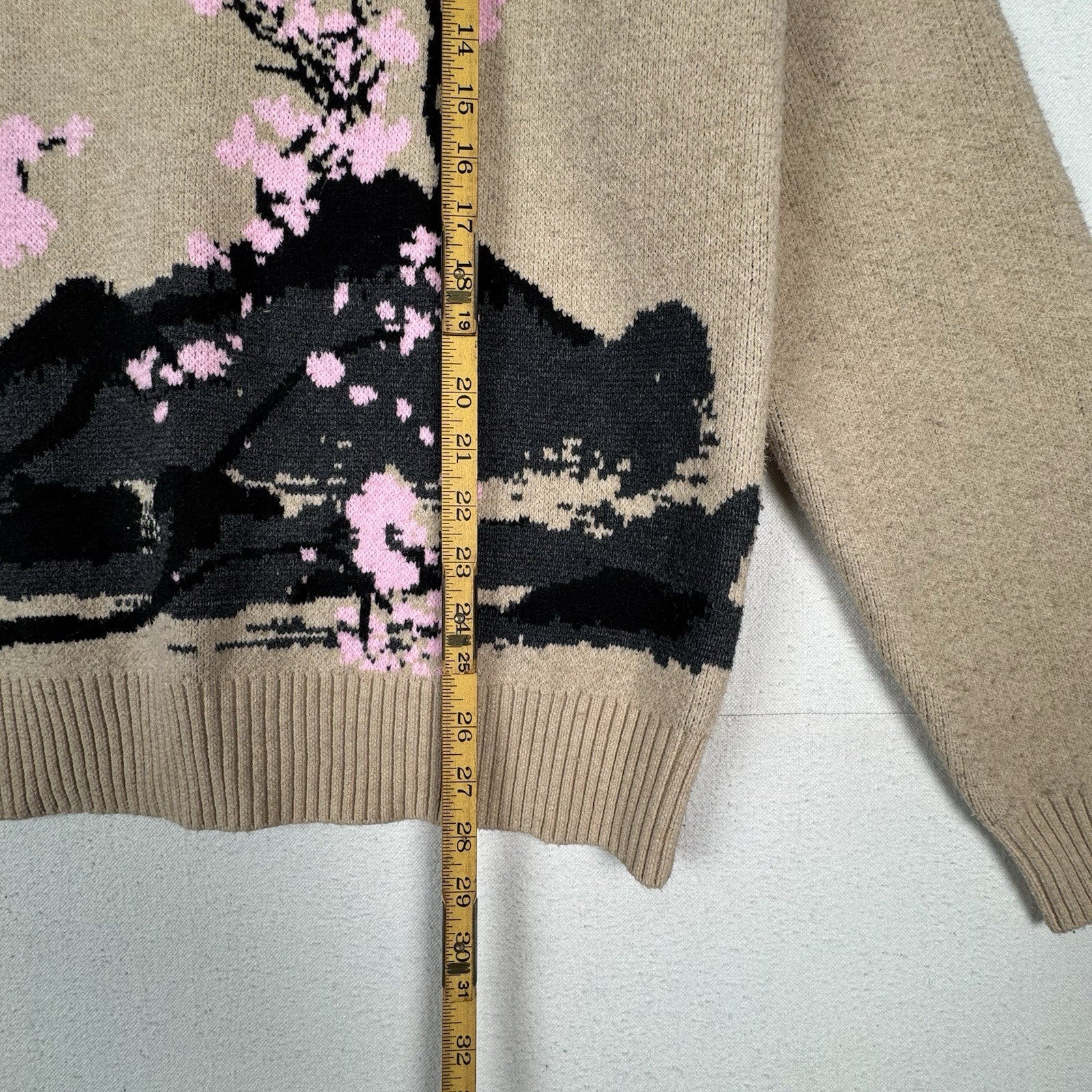 RGSTR Humanity Cherry Blossom Men’s Large Sweater Tokyo Kyoto Japan Osaka Cream
