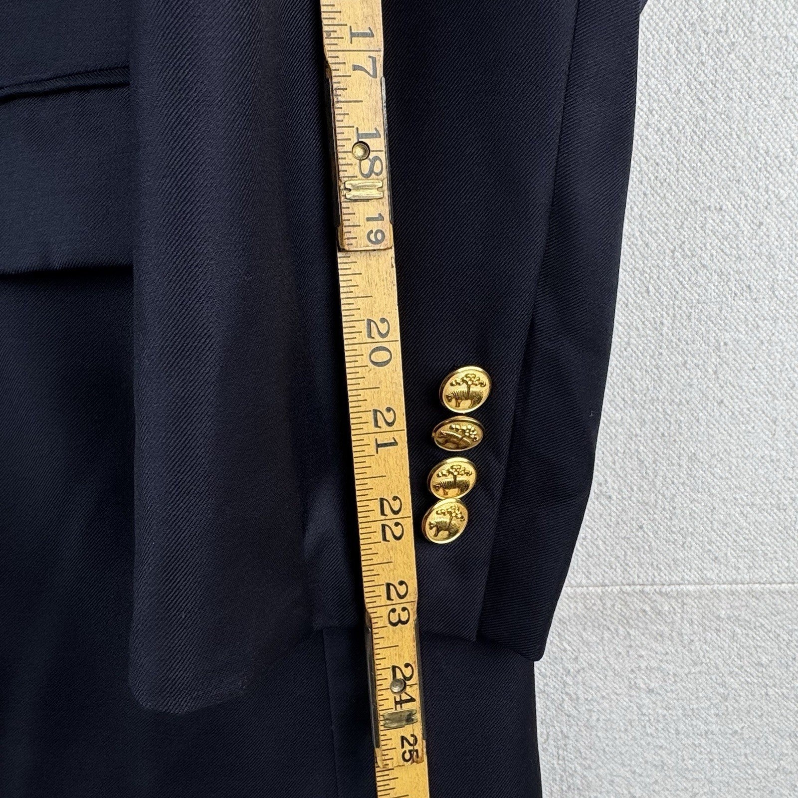 Brooks Brothers Navy Blazer Super 110 Wool Gold Buttons 46SH Sport Coat USA Made