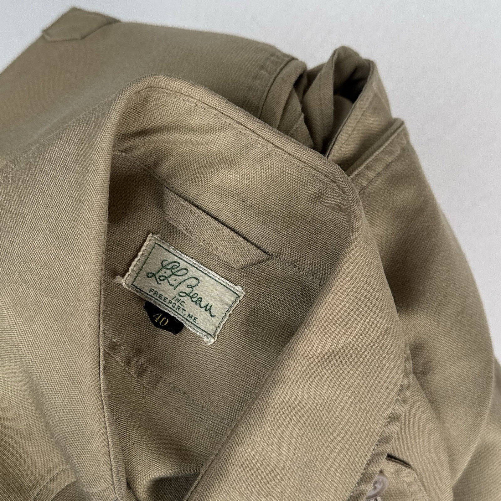 Vintage 60’s 70’s L.L. Bean Belted Khaki Safari Camp Jacket Men’s Size 40 (XL)