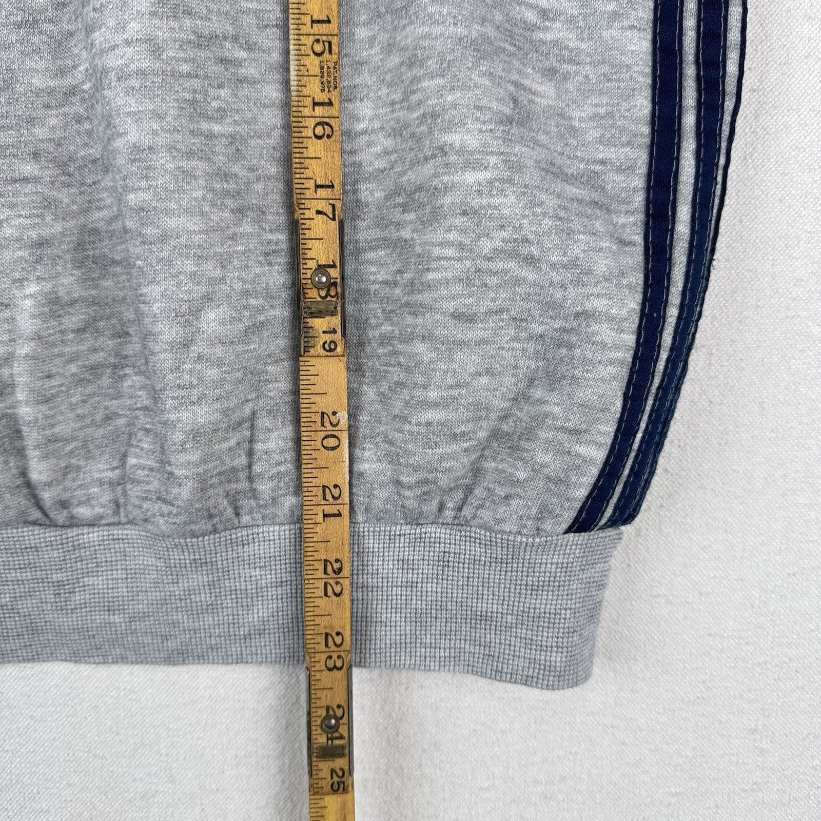 70's Vintage Bassett Walker Large Crewneck Sweatshirt Vest Gray Blue Stripes