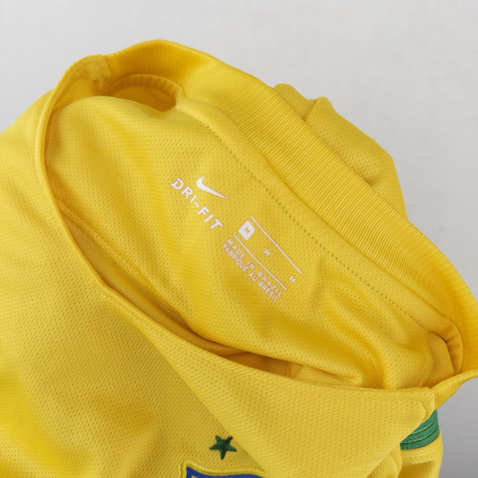 Nike Brazil 2016-17 Home Football Kit Soccer Jersey Men’s M