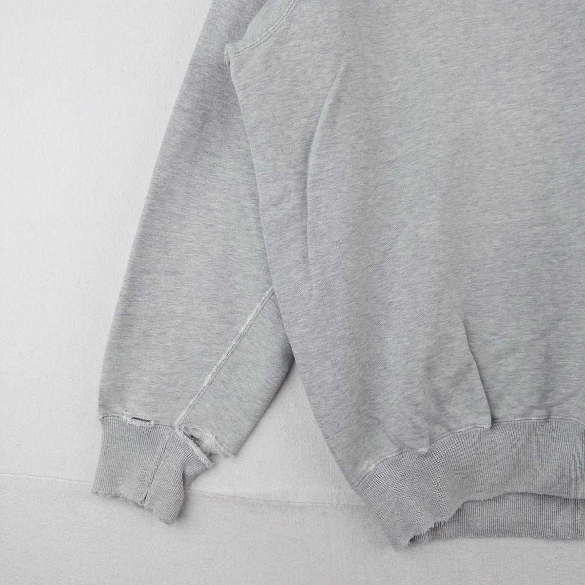 90’s Vtg Polo Ralph Lauren Sweatshirt Men’s M Gray 100% Cotton *Distressed