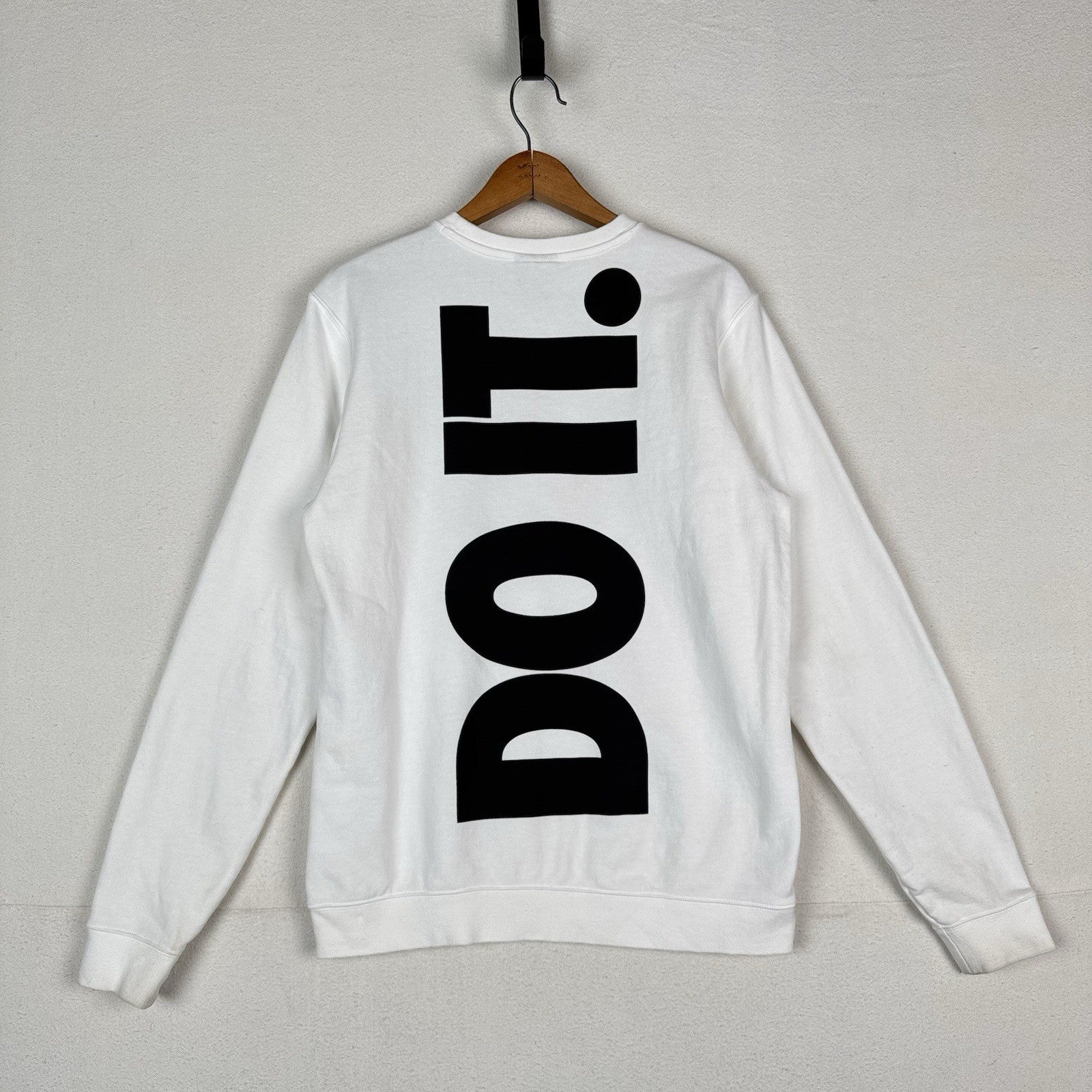 Nike Just Do It Spell Out Men’s White Sweatshirt Crewneck Big Front Back Medium