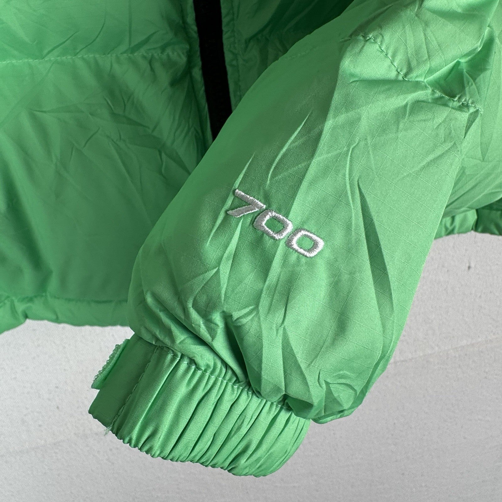The North Face Nuptse Retro 700 Down Puffer Cropped Jacket Chlorophyll Green - L
