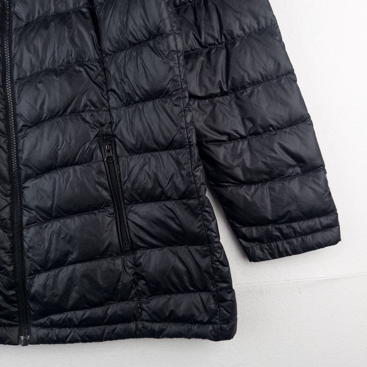 The North Face TNF Women’s L Down Chevron Puffer Zip Up Jacket *No Zipper Tab