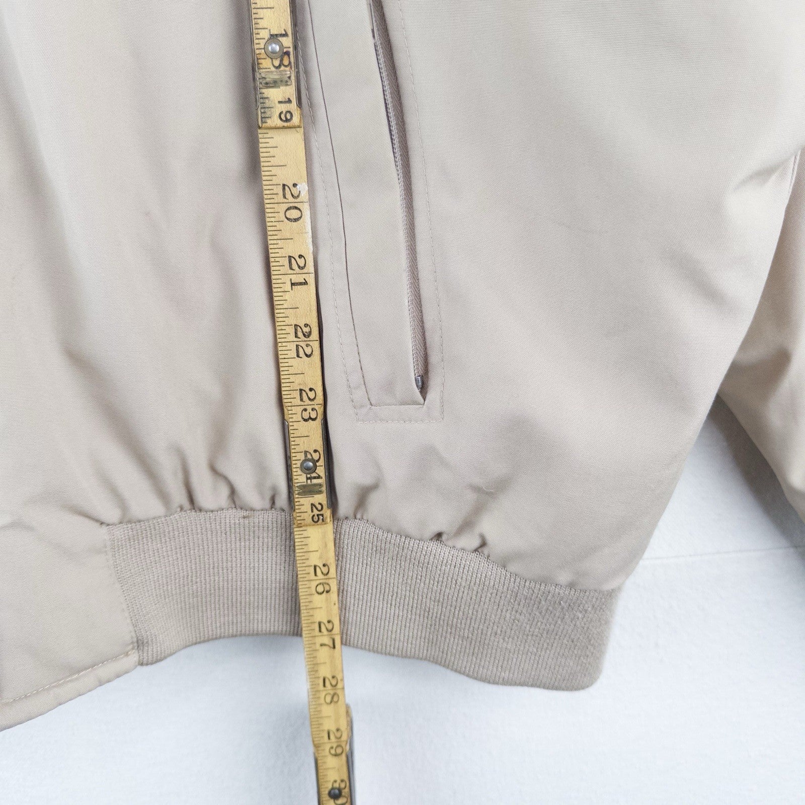 80’s Vtg IZOD Lacoste Bomber Jacket Men’s Large Quilted Down Corduroy Collar