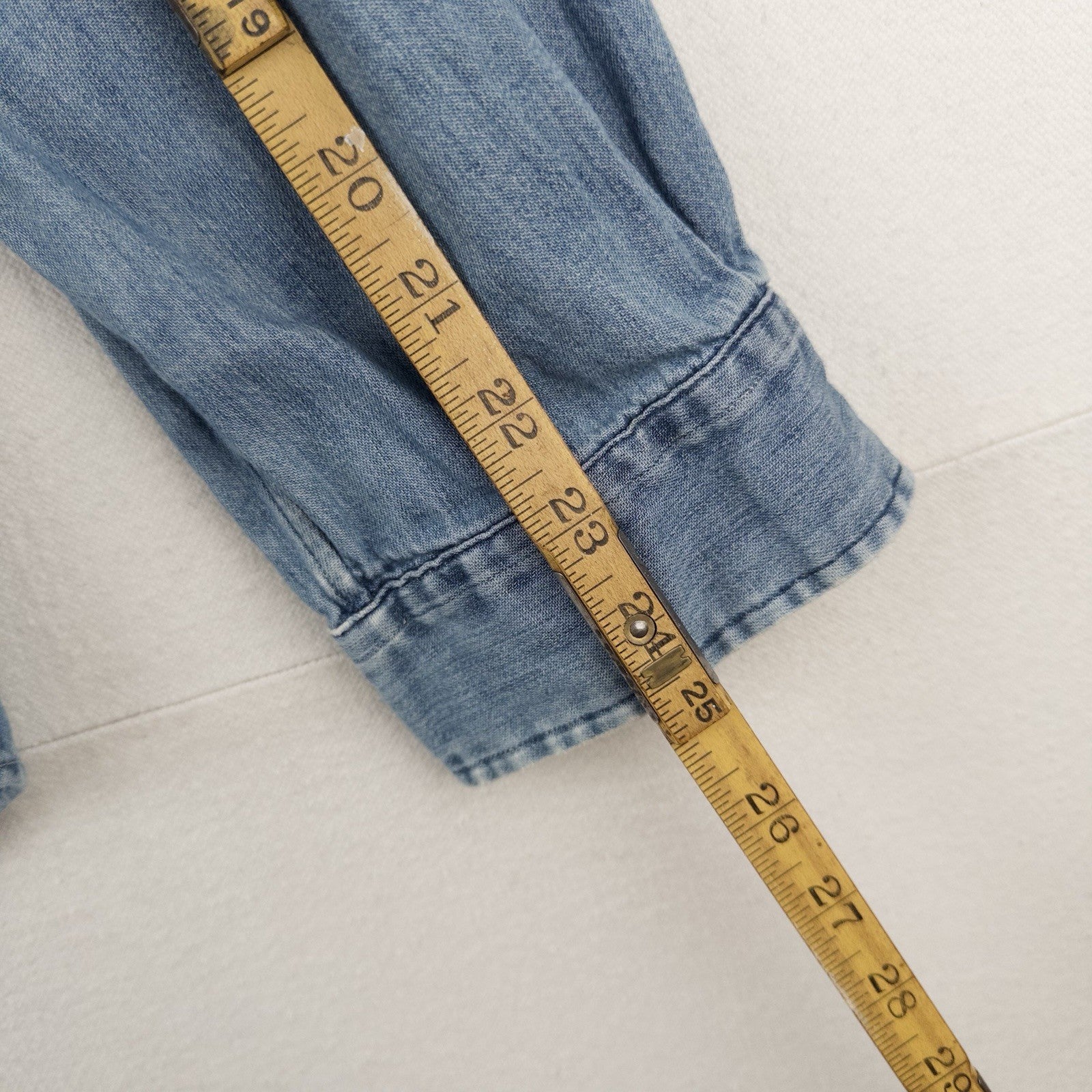 Ralph Lauren Men’s Large Lightweight Blue Denim Shirt Long Sleeve