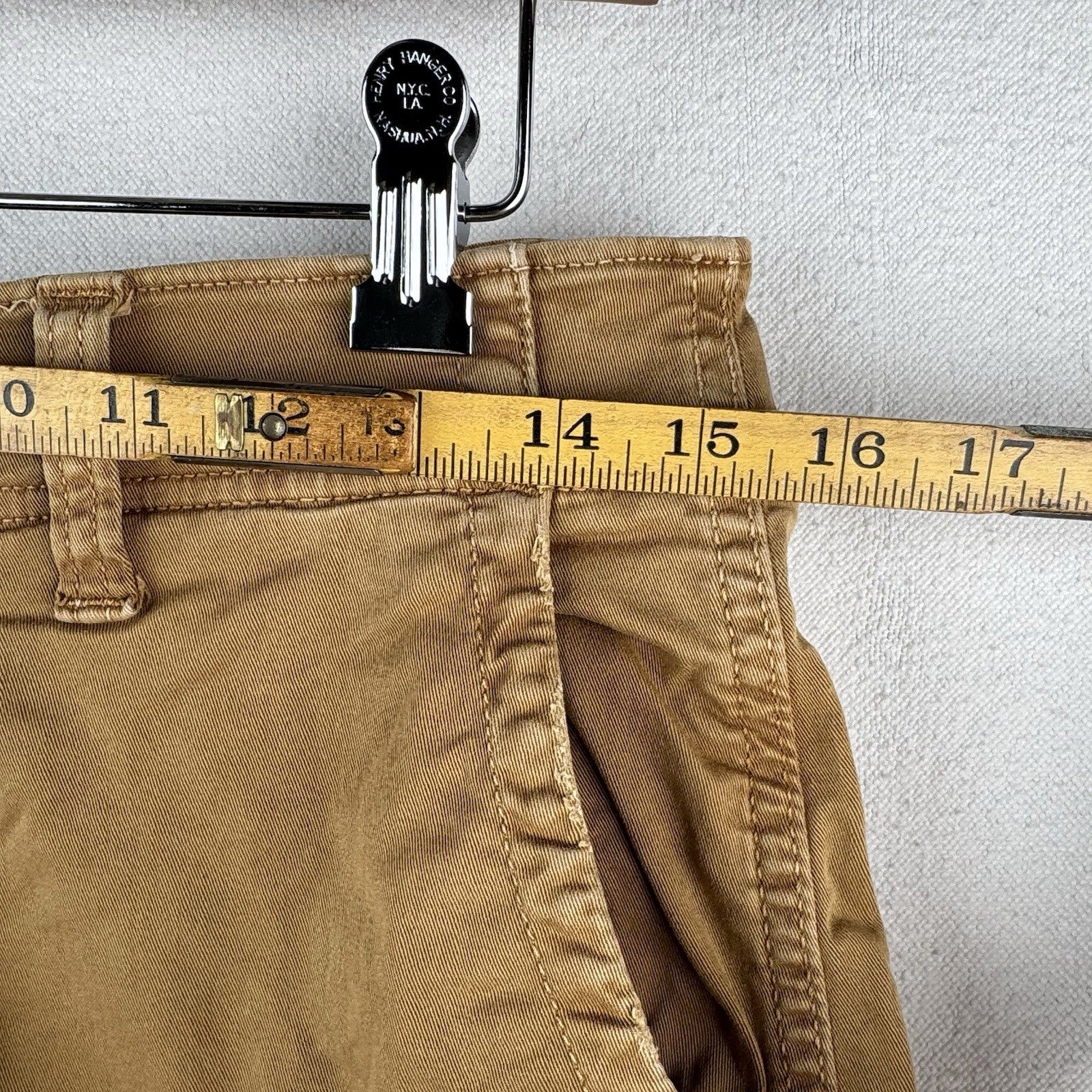 American Eagle Men’s 30 Tan Extreme Flex Cargo Shorts 10” Length