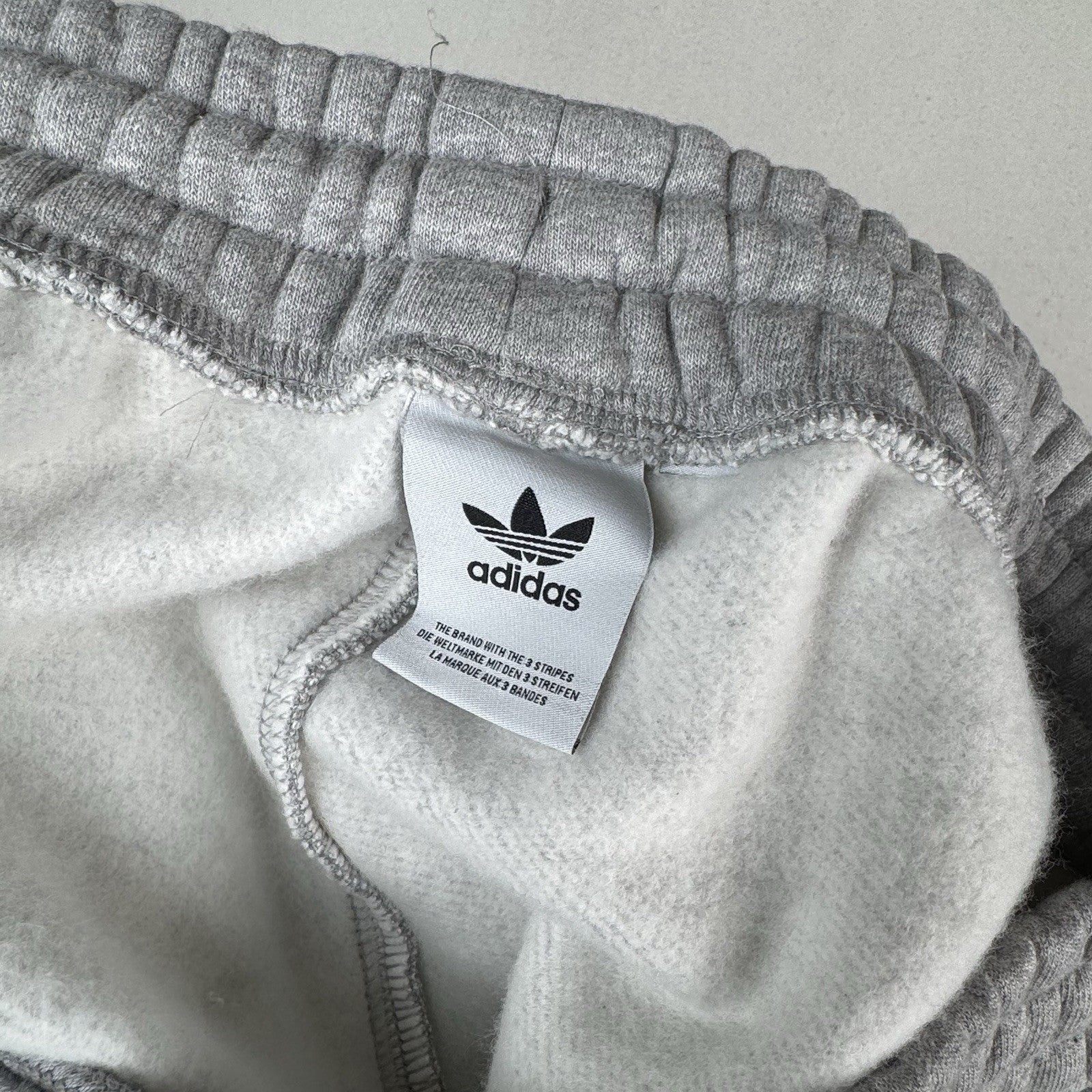 Adidas Gray Originals Essentials Trefoil Jogger Pants Men’s XL  NWOT