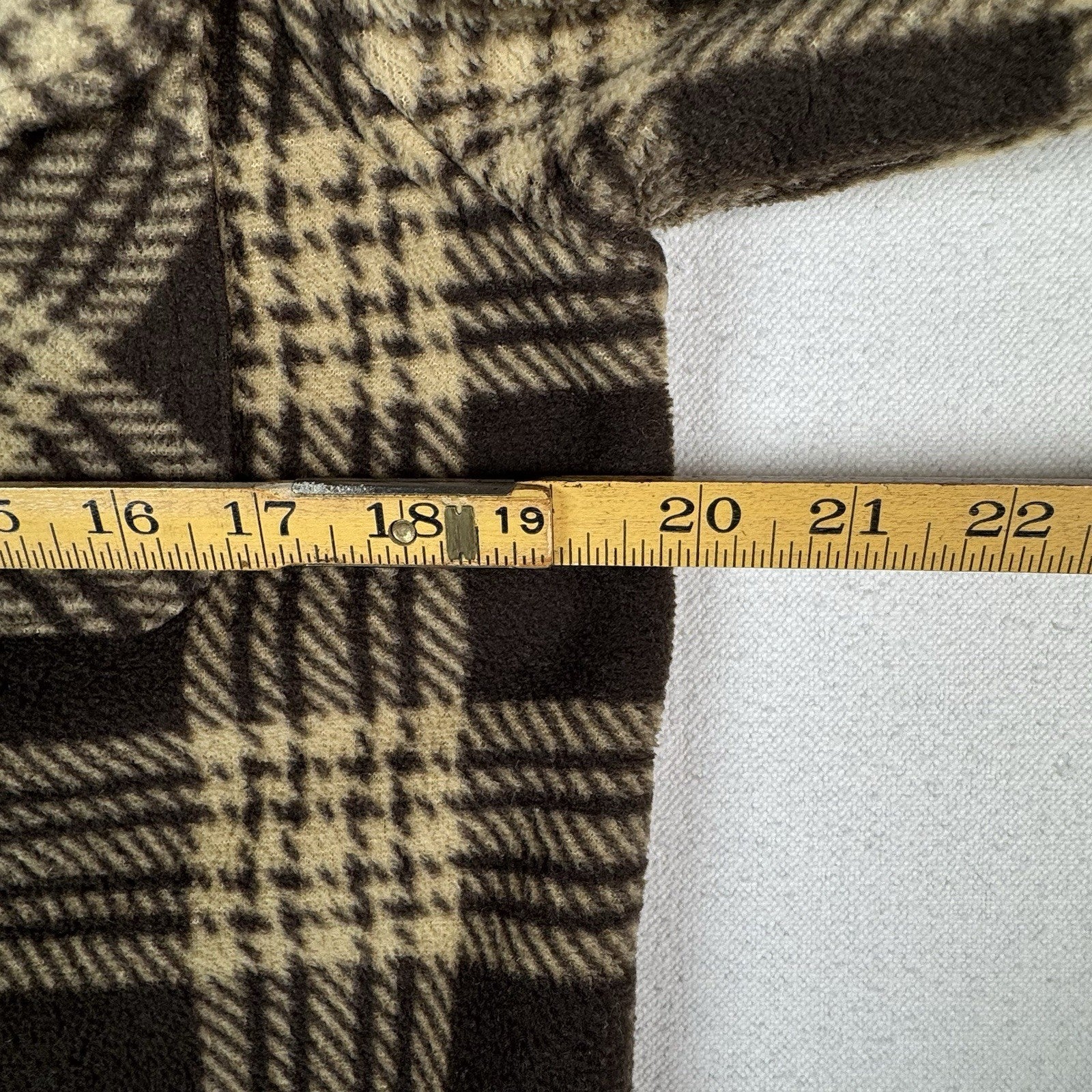 Eddie Bauer Boys Thick Fleece Sherpa Lined Jacket Shirt Brown Plaid Size 14/16