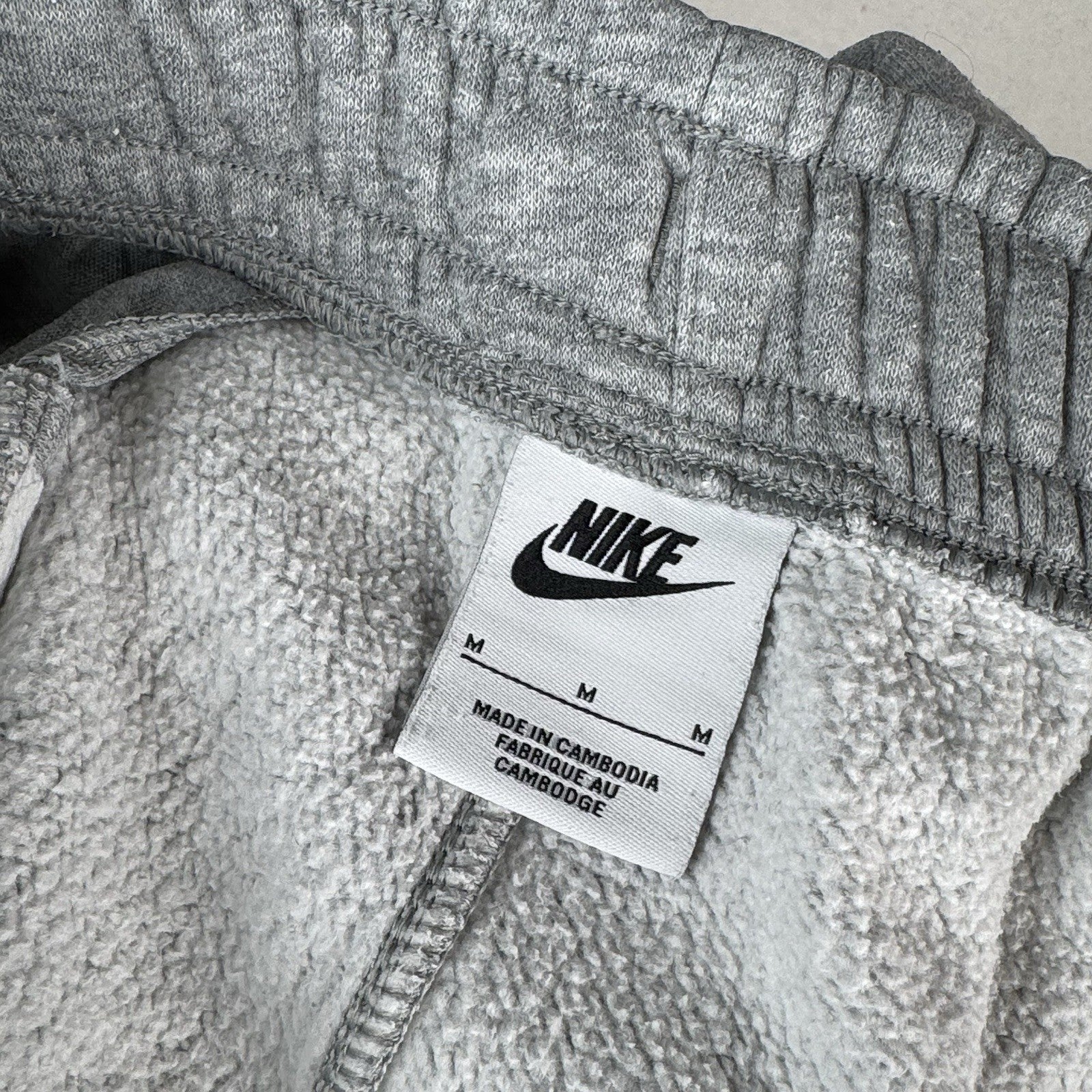 Nike Sportswear Club Men’s Gray Fleece Jogger Pants Size M Medium *Read