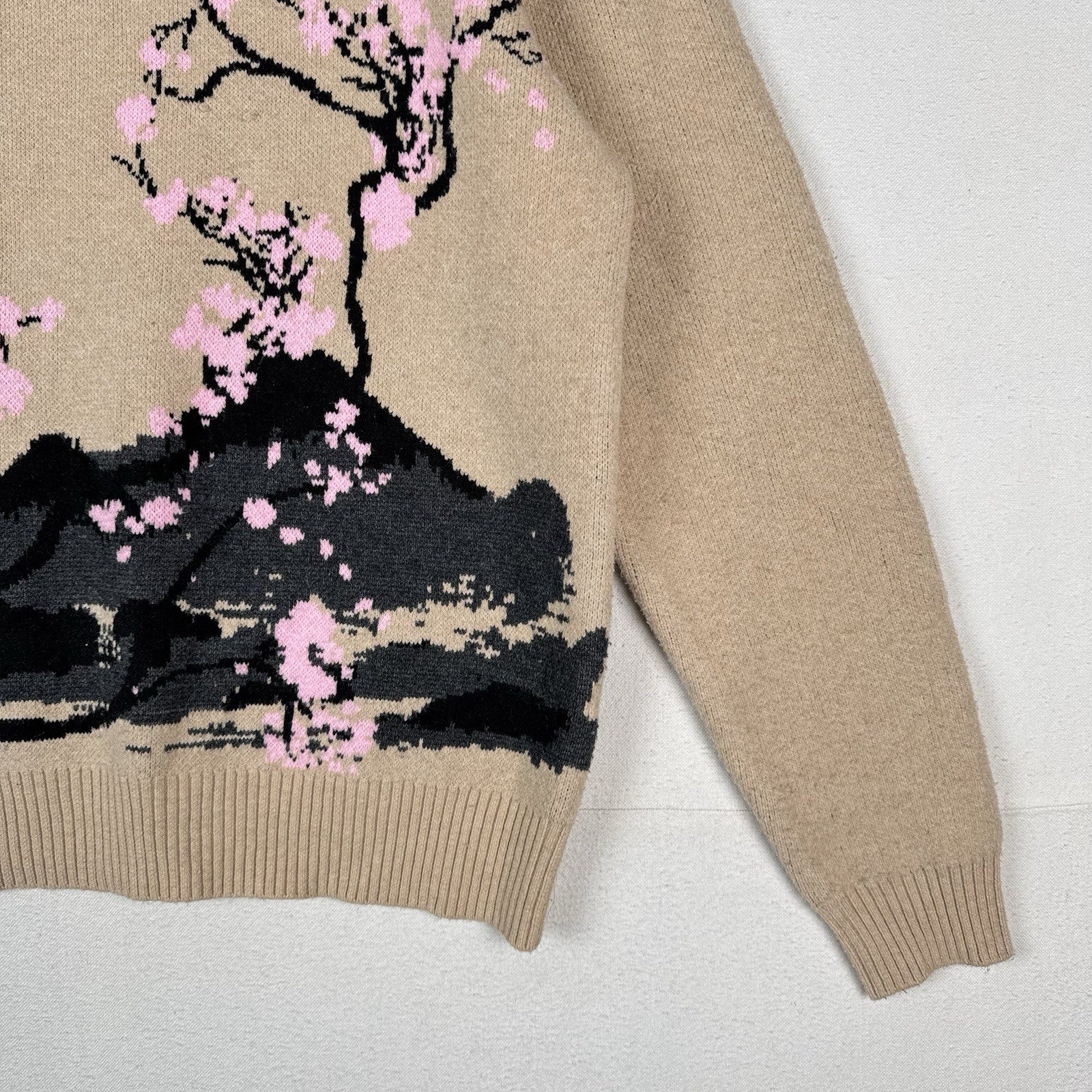 RGSTR Humanity Cherry Blossom Men’s Large Sweater Tokyo Kyoto Japan Osaka Cream