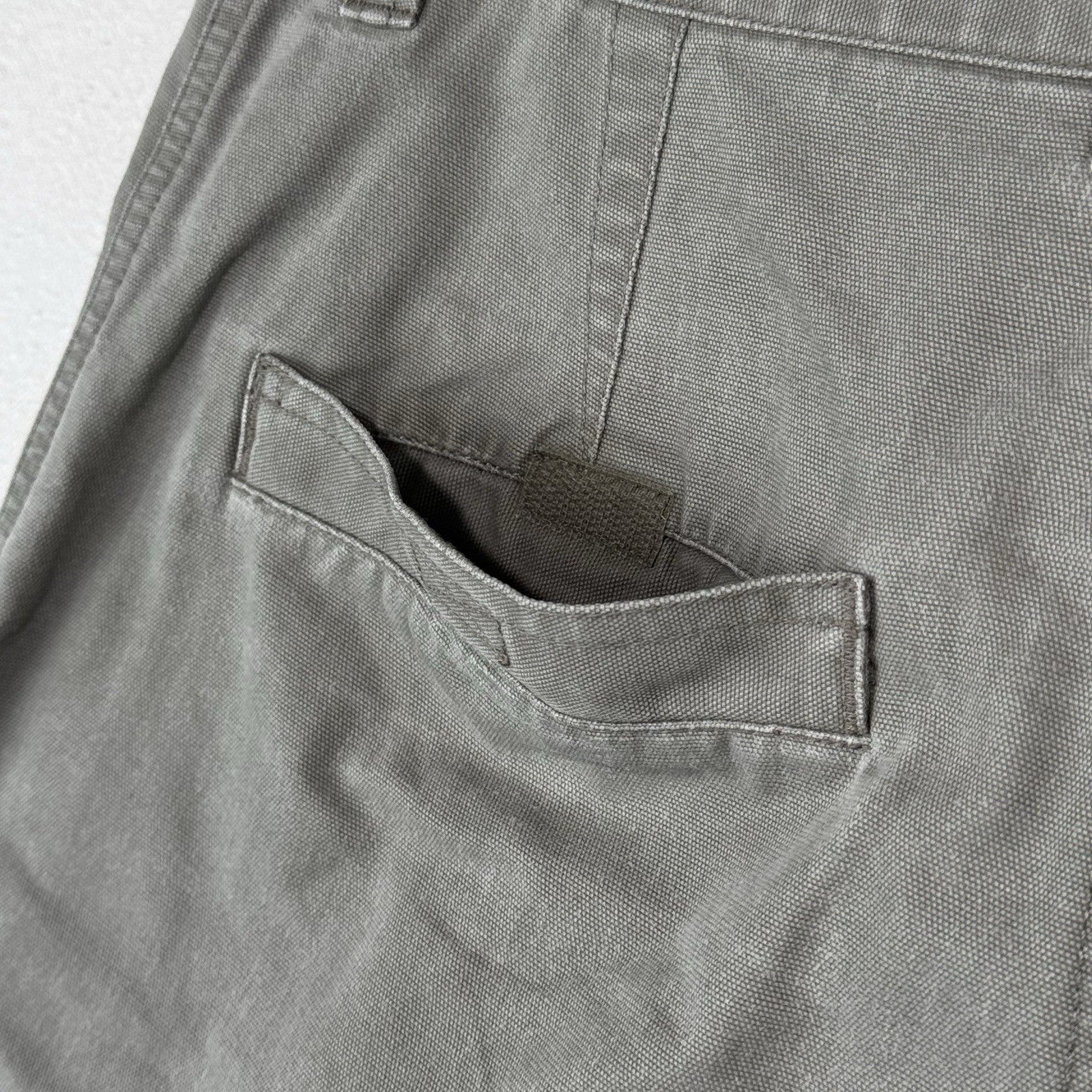 Columbia Men’s 34x7 Flat Front Shorts Side Utility Pockets Khaki Gray