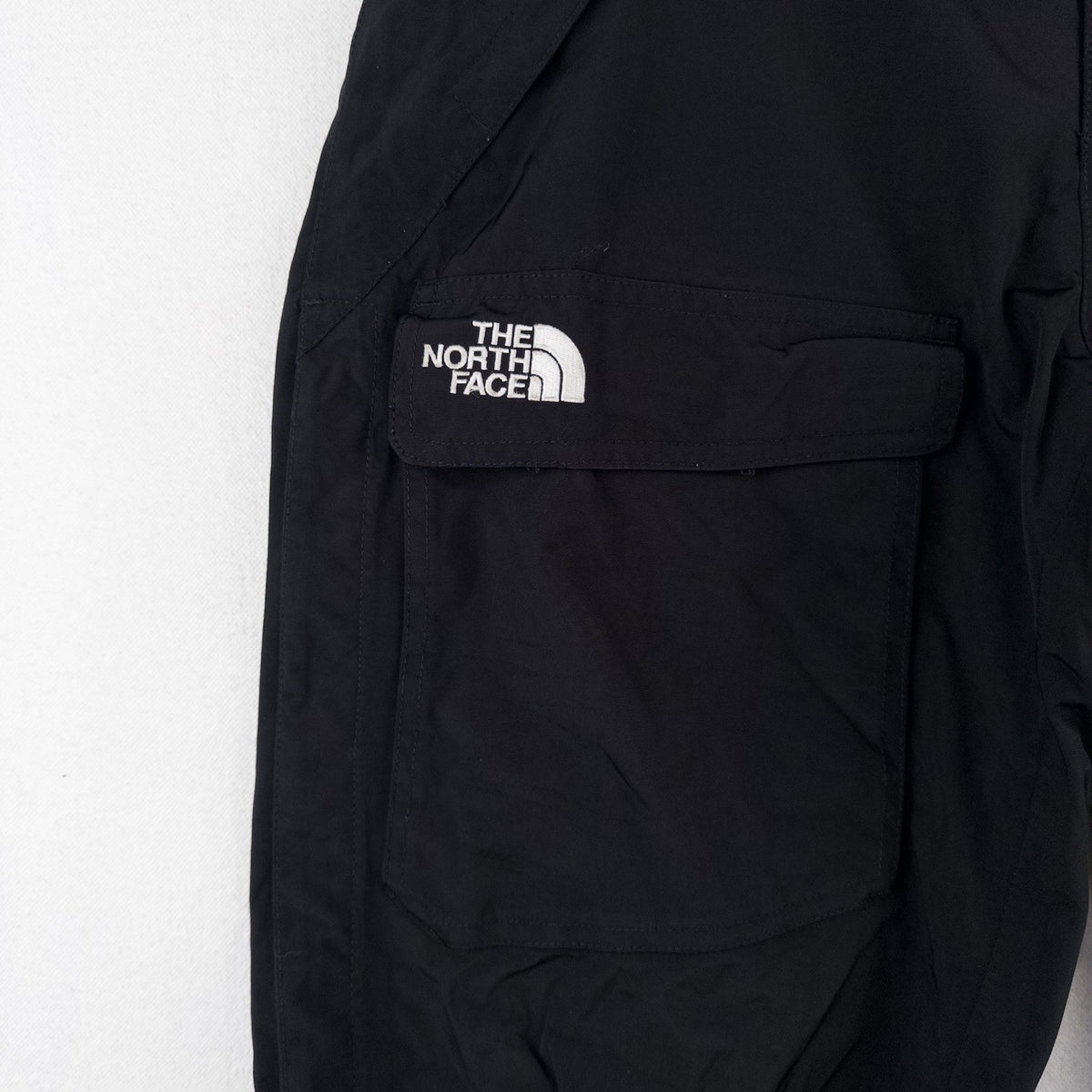 The North Face HyVent Ski Snow Pants Men’s Small Cargo Baggy Insulated Black
