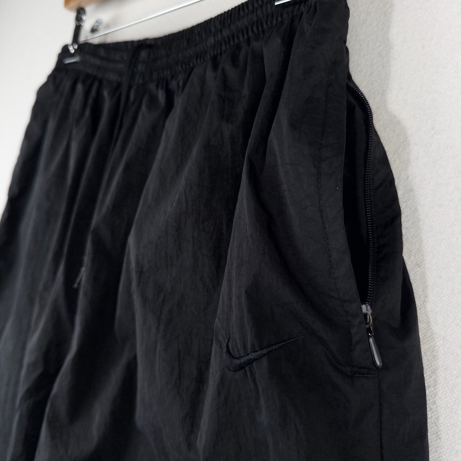 90s Vtg Nike Nylon Jogger Pants Womens  L 12-14 Black Drawstring Lined Zip Ankle