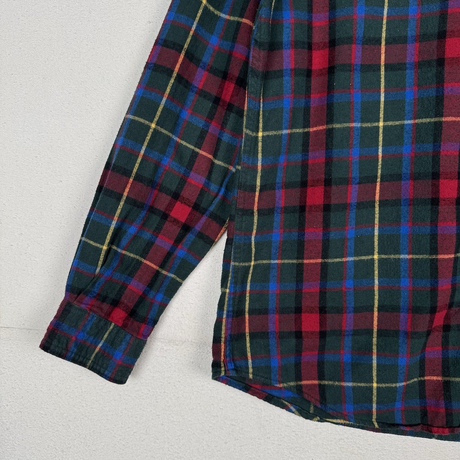 L.L. Bean Men's Scotch Plaid Flannel Shirt M Slightly Fitted Green Blue Red