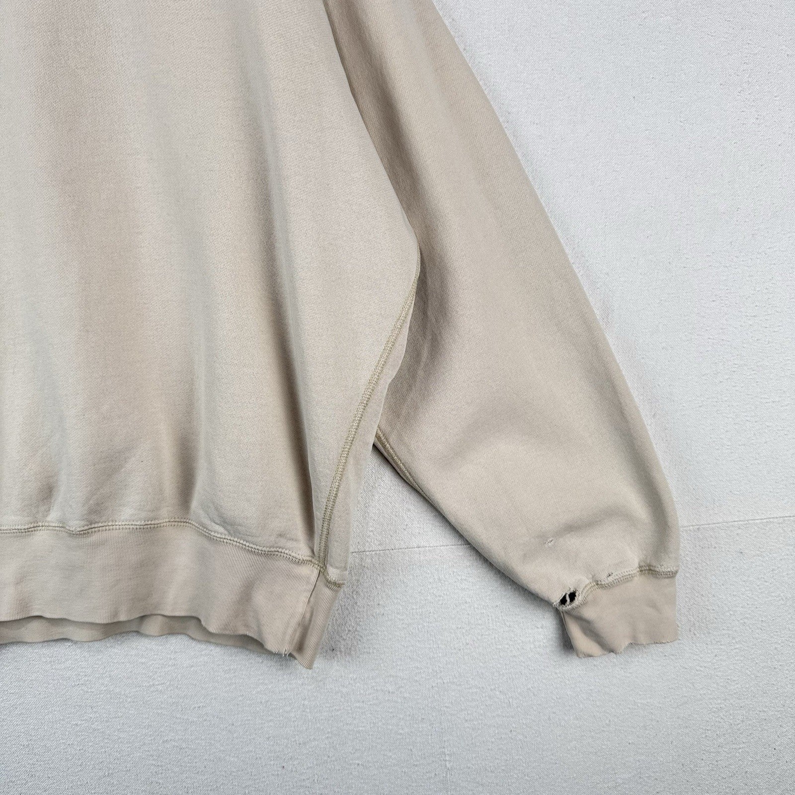 90’s Vintage Polo Ralph Lauren Men’s L Crewneck Sweatshirt Tan *Distressed