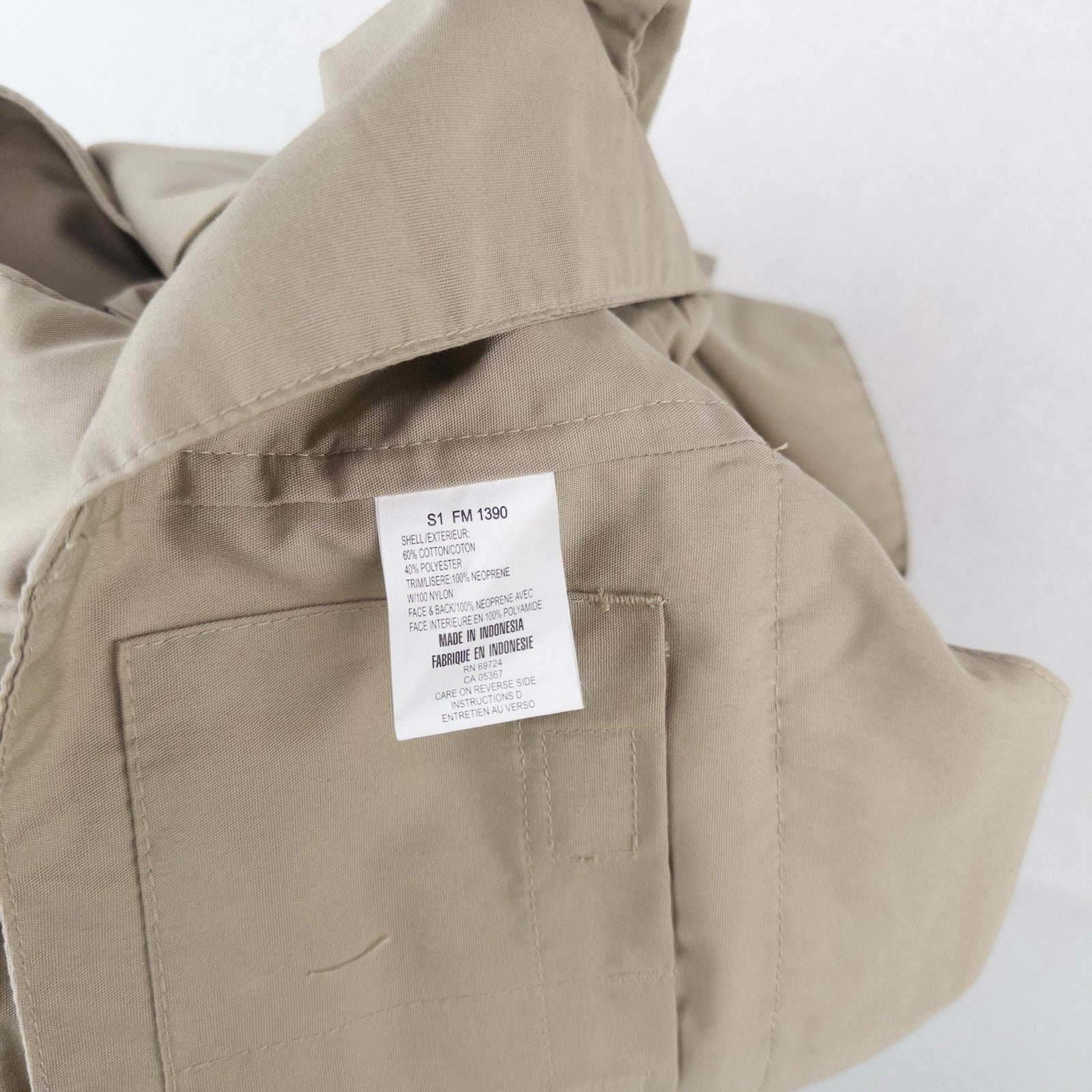 90’s Vtg Columbia PFG Khaki Fly Fishing Utility Vest Men's M Cushioned Collar