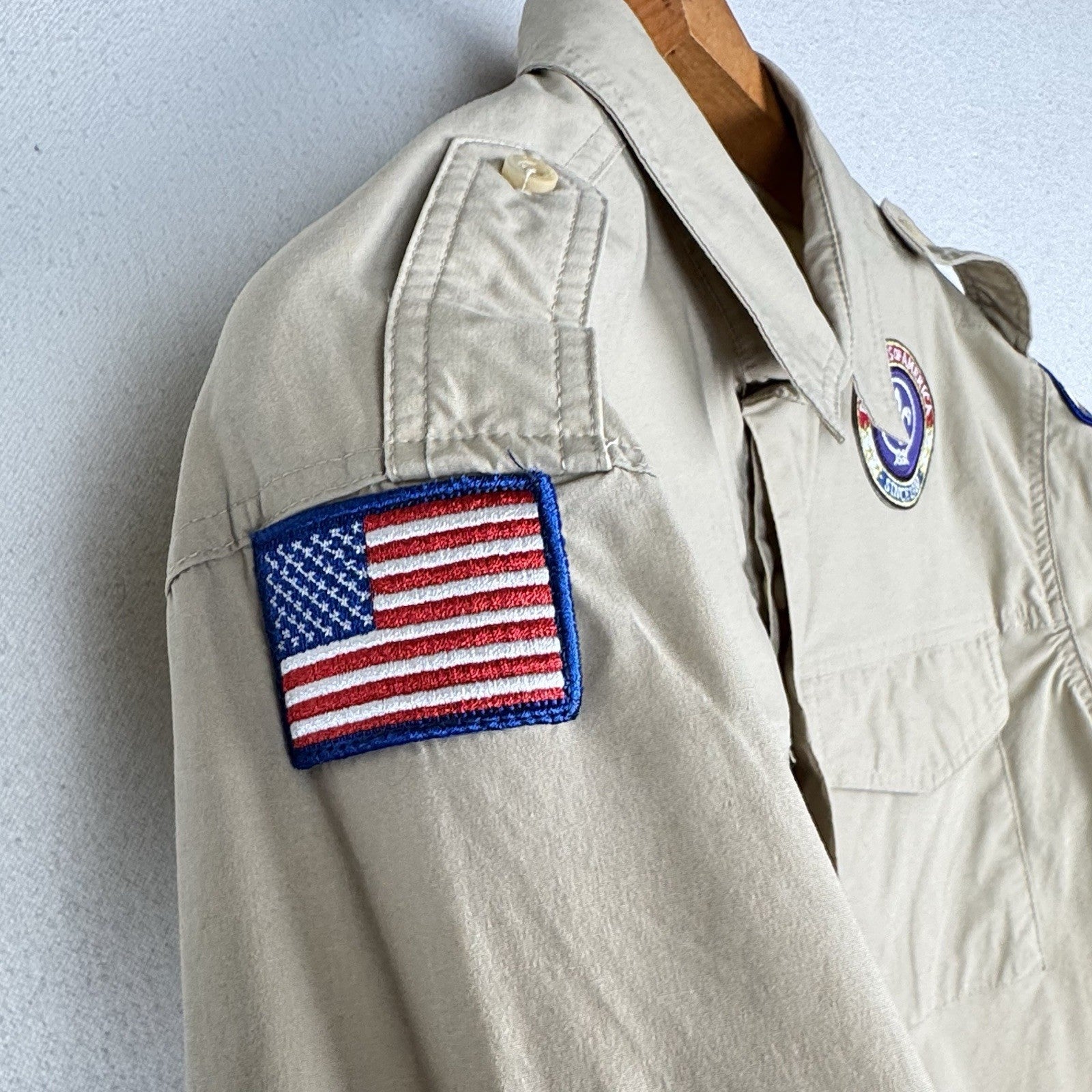 Boy Scout BSA Official Uniform Shirt Men’s M Tan Short Sleeve Patches Lake Erie