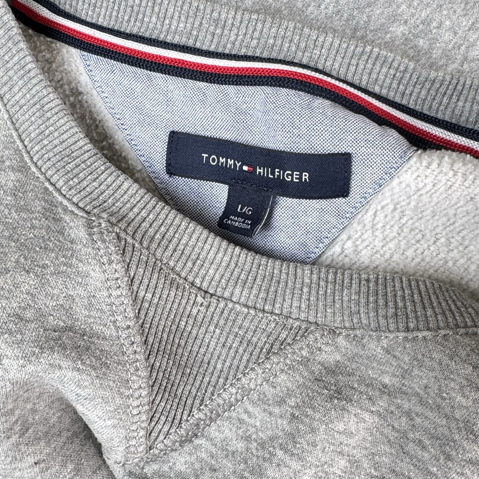 Tommy Hilfiger Embroidered Heather Gray Large Crewneck Sweatshirt Long Sleeve