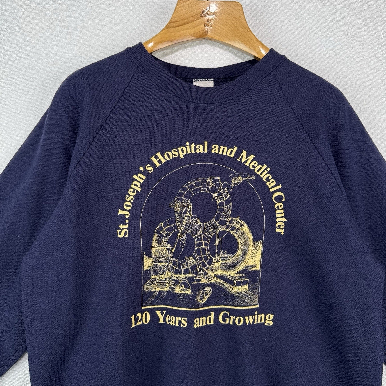90’s Vtg St. Joseph’s Hospital Med Center Men’s XL Crewneck Sweatshirt Made USA