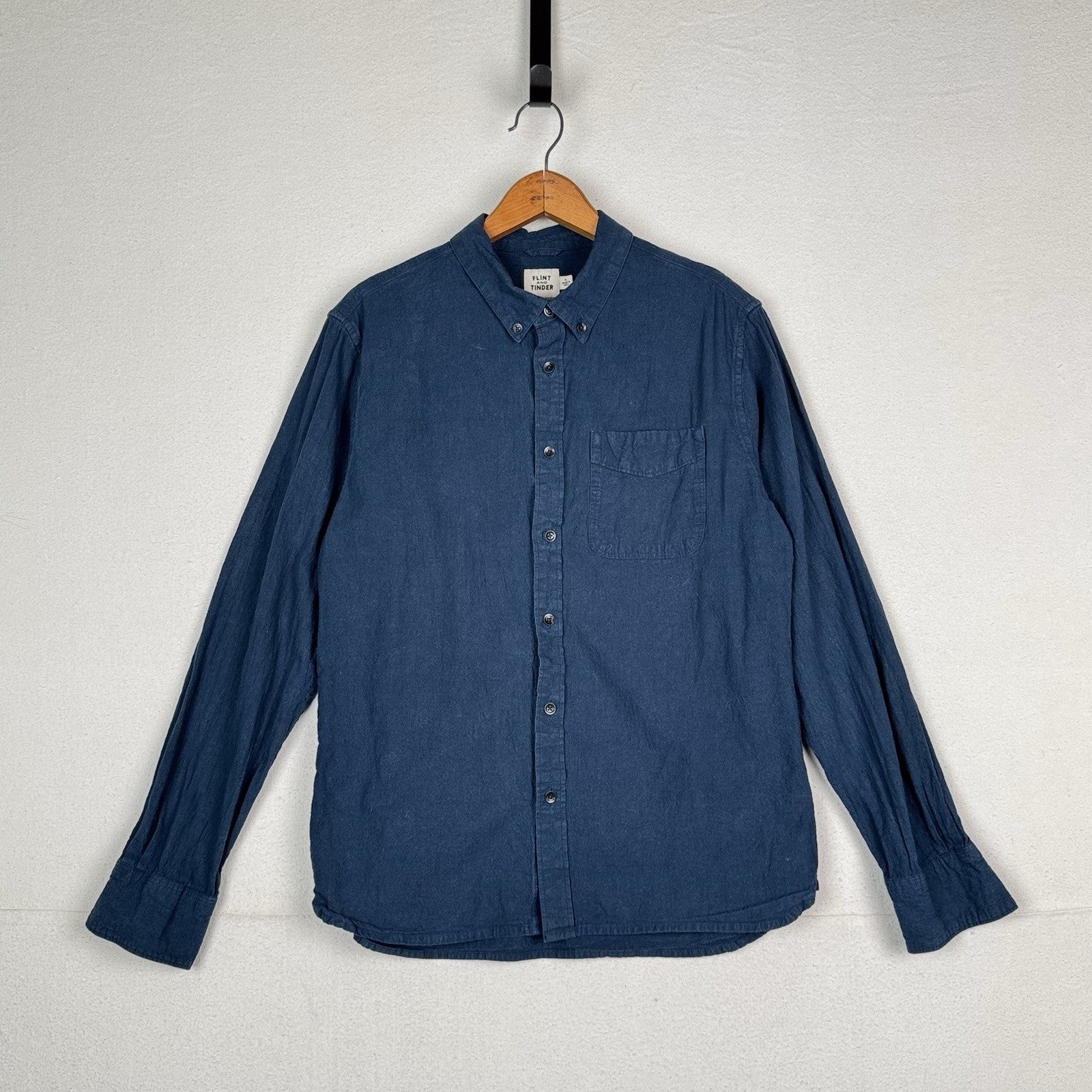 Flint And Tinder Men's Cotton Linen Long Sleeve Shirt  in Washed Navy Large