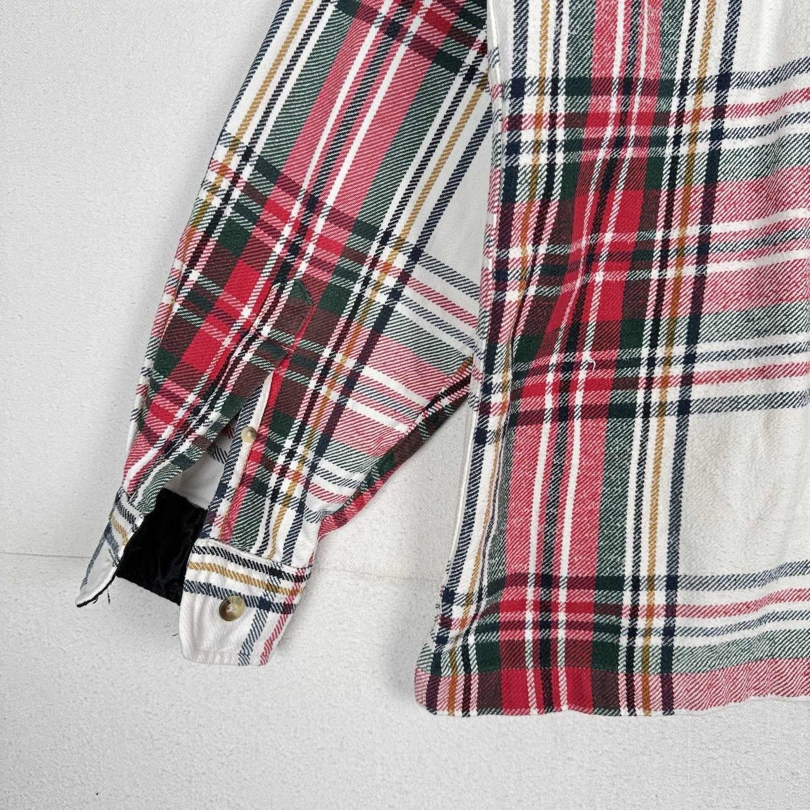 Boston Traders Shirt Jacket Men’s XL White Red Green Plaid Flannel Lined Shacket