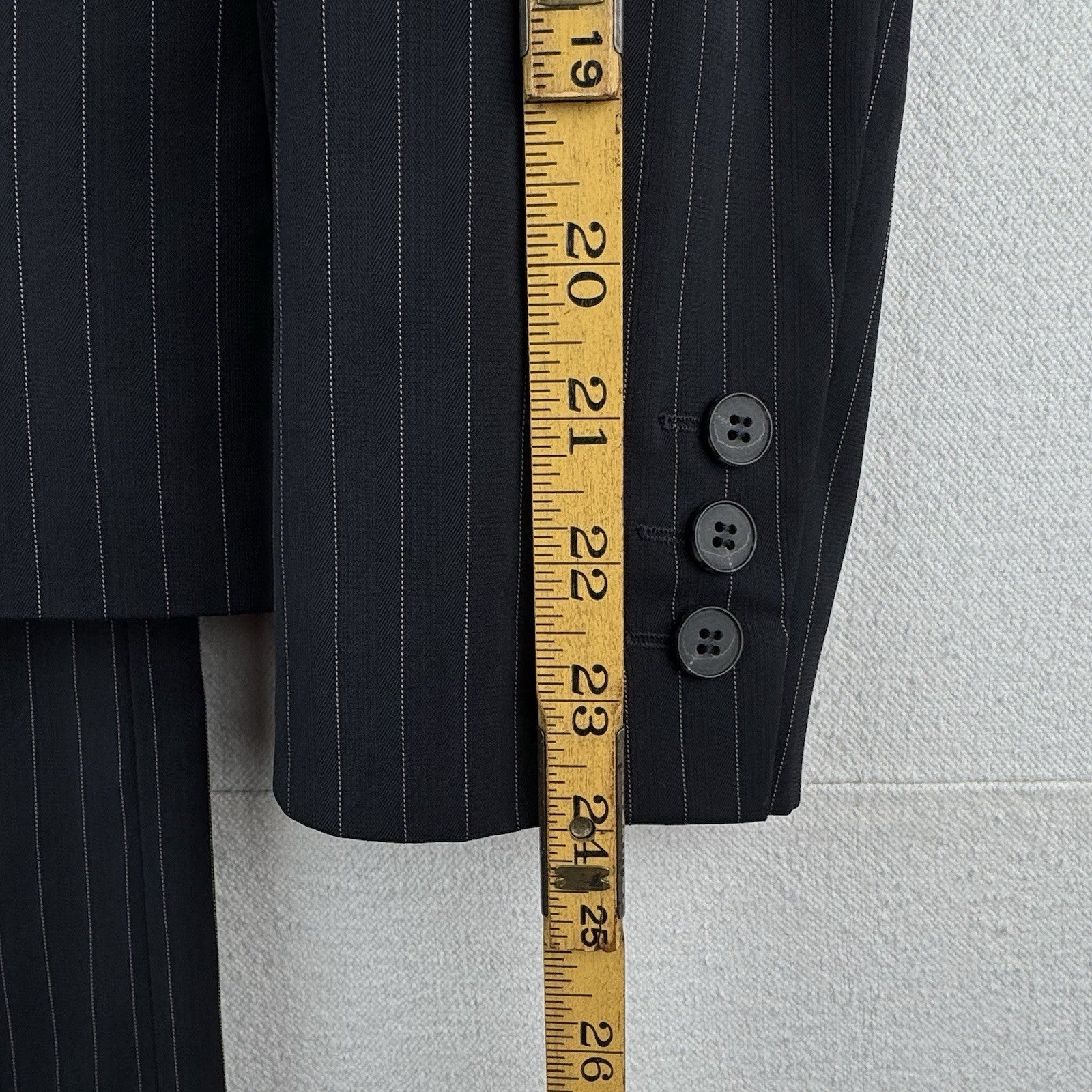 Anne Klein Women's 6 Pant Suit Two Piece Set Black Off-white Pinstripe Leg=10”