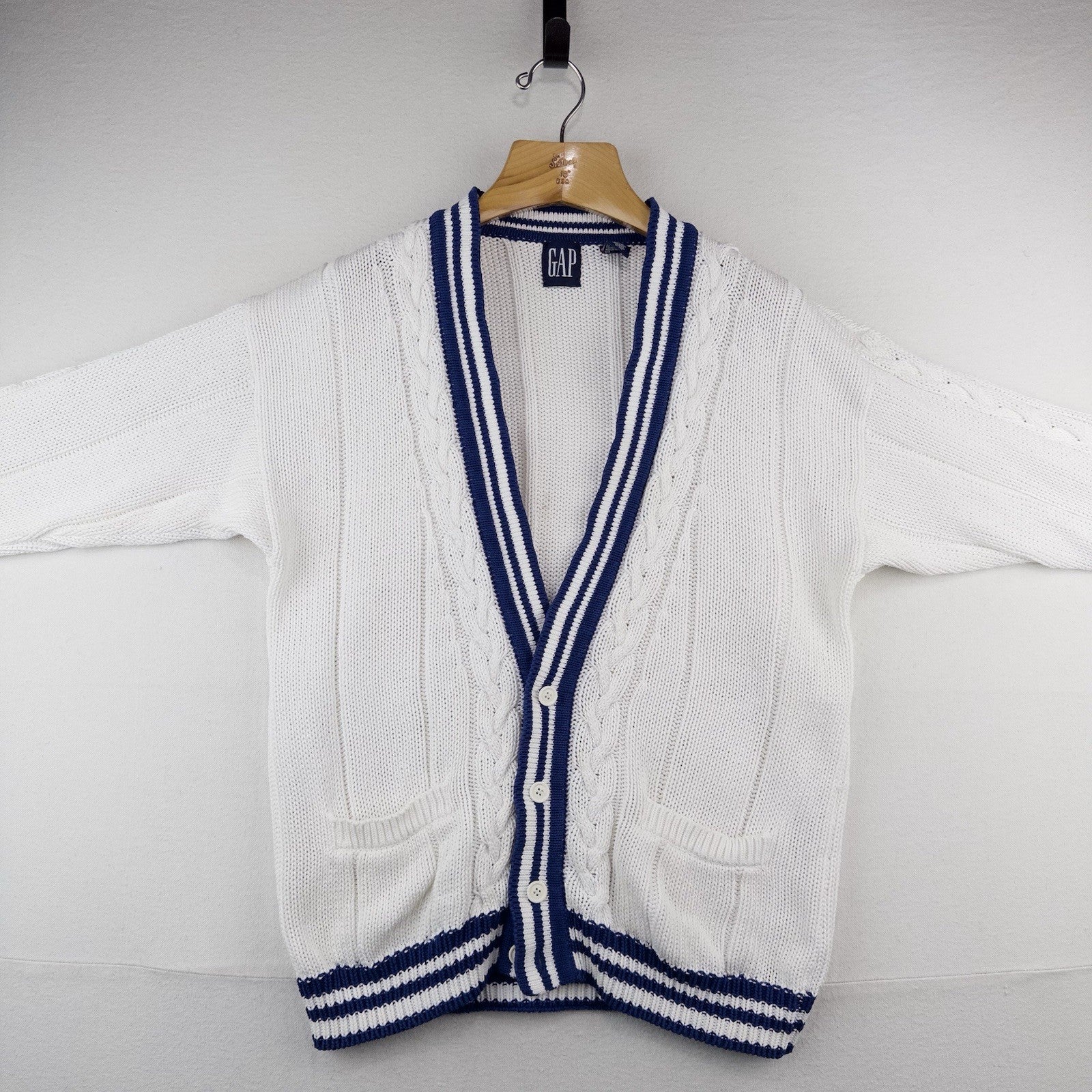90’s Vtg Gap Chunky Cable Knit Cardigan Men’s L White Blue Varsity Cricket