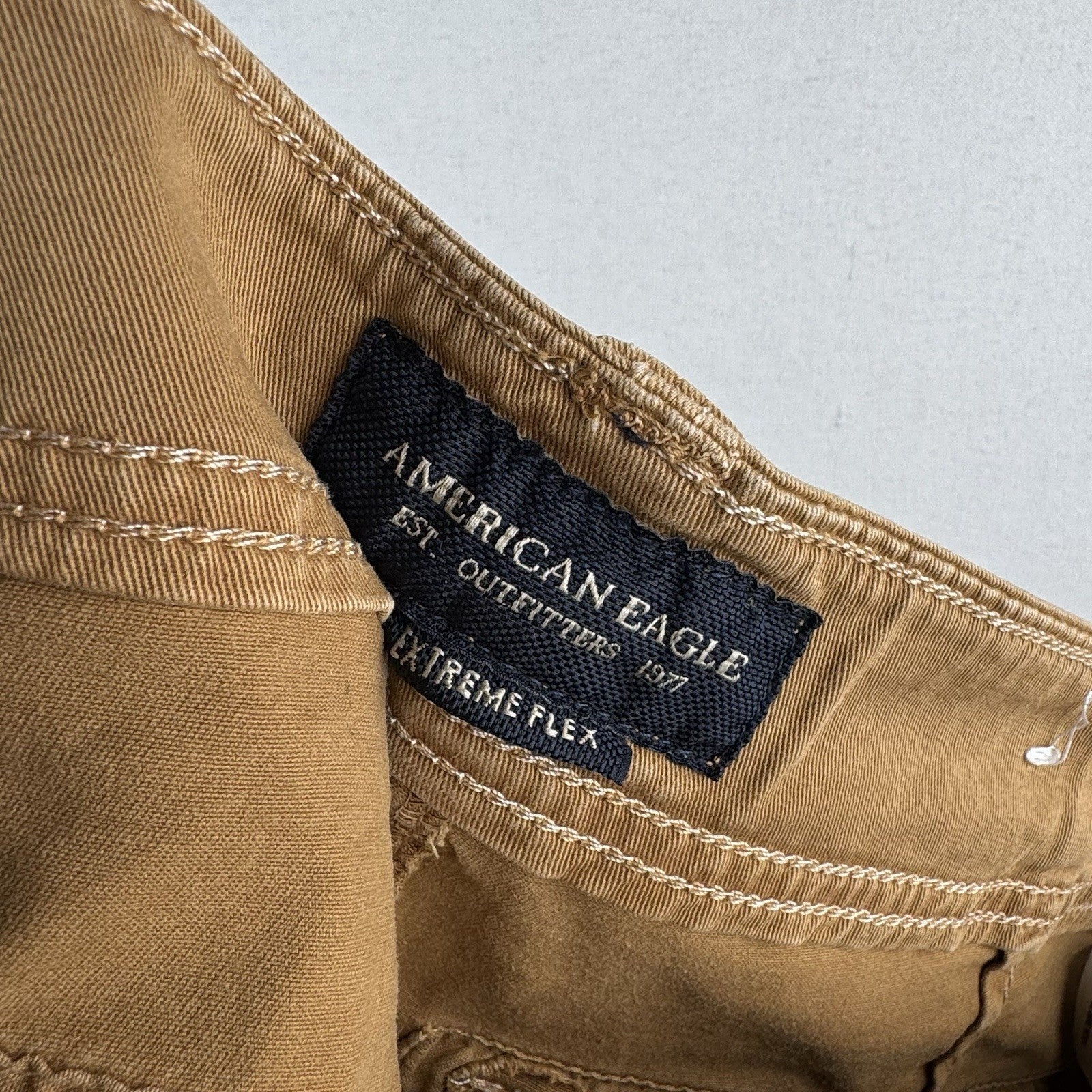 American Eagle Men’s 30 Tan Extreme Flex Cargo Shorts 10” Length