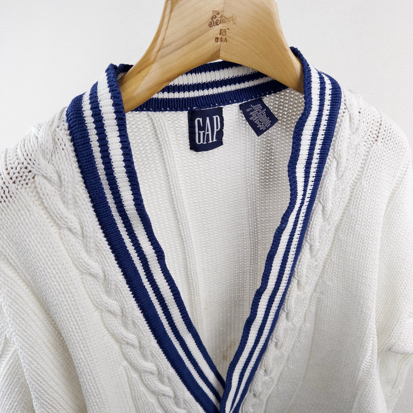 90’s Vtg Gap Chunky Cable Knit Cardigan Men’s L White Blue Varsity Cricket