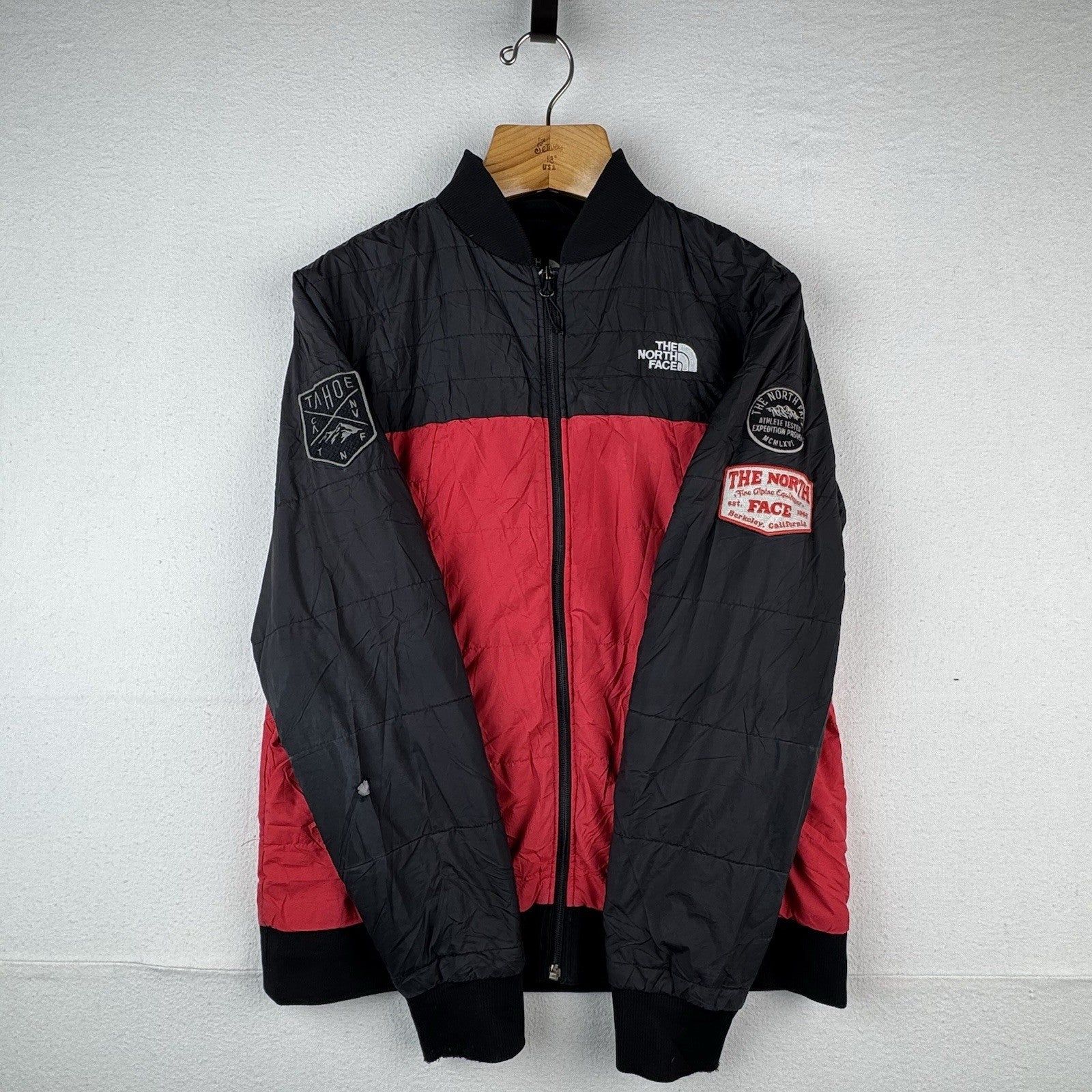 The North Face Tahoe Bomber Jacket Men's Medium Red Black Insulated *Read
